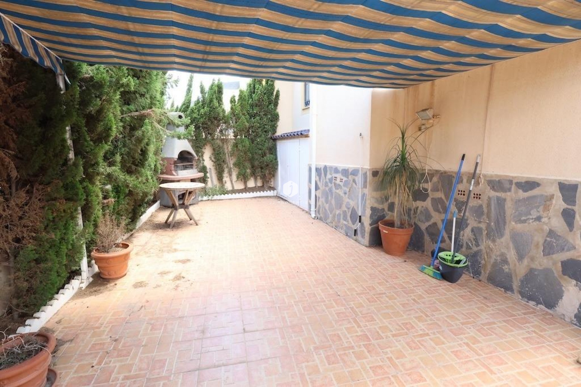 D'occasion - Chalet -
Torrevieja - Costa Blanca