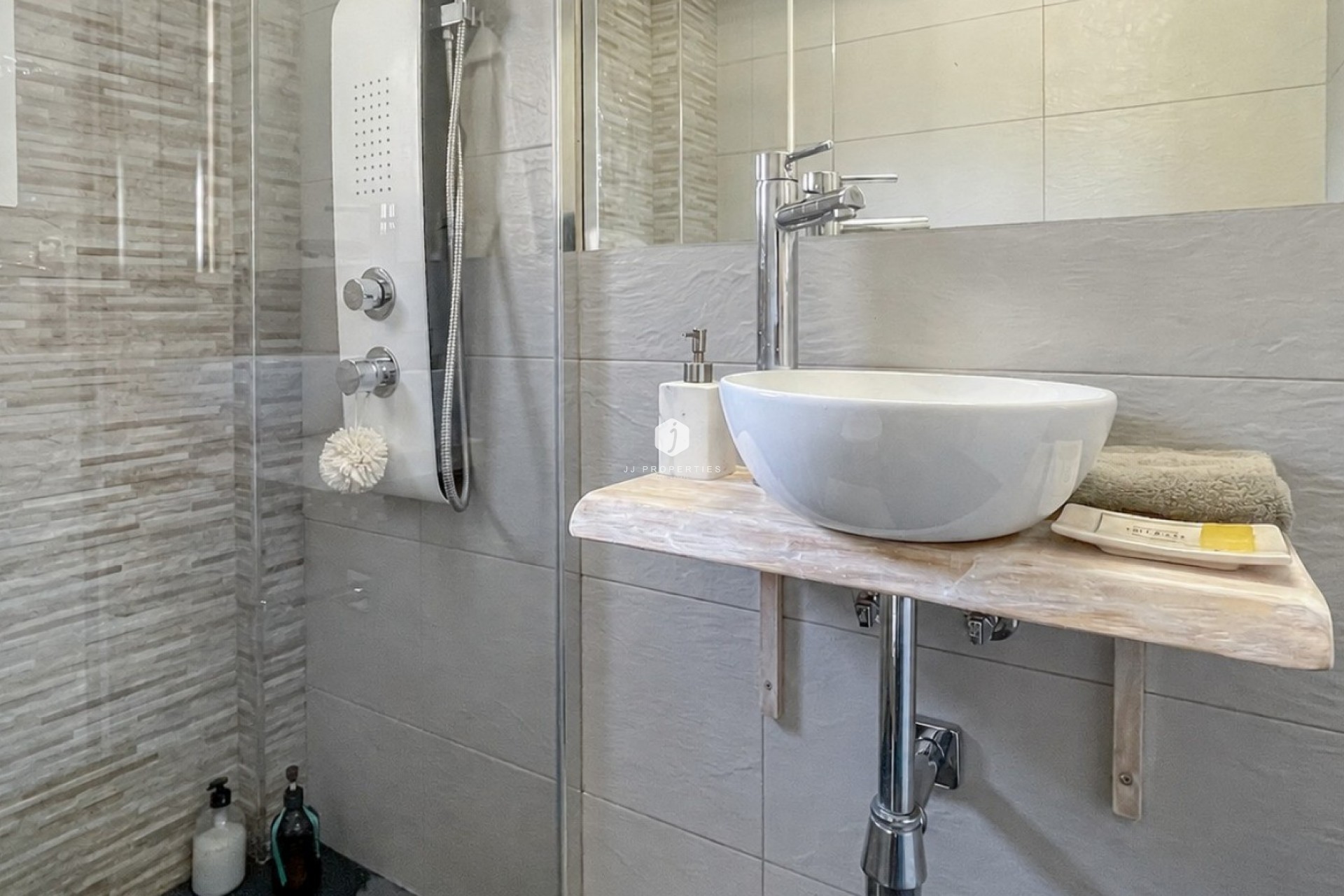 D'occasion - Chalet -
Torrevieja - Costa Blanca