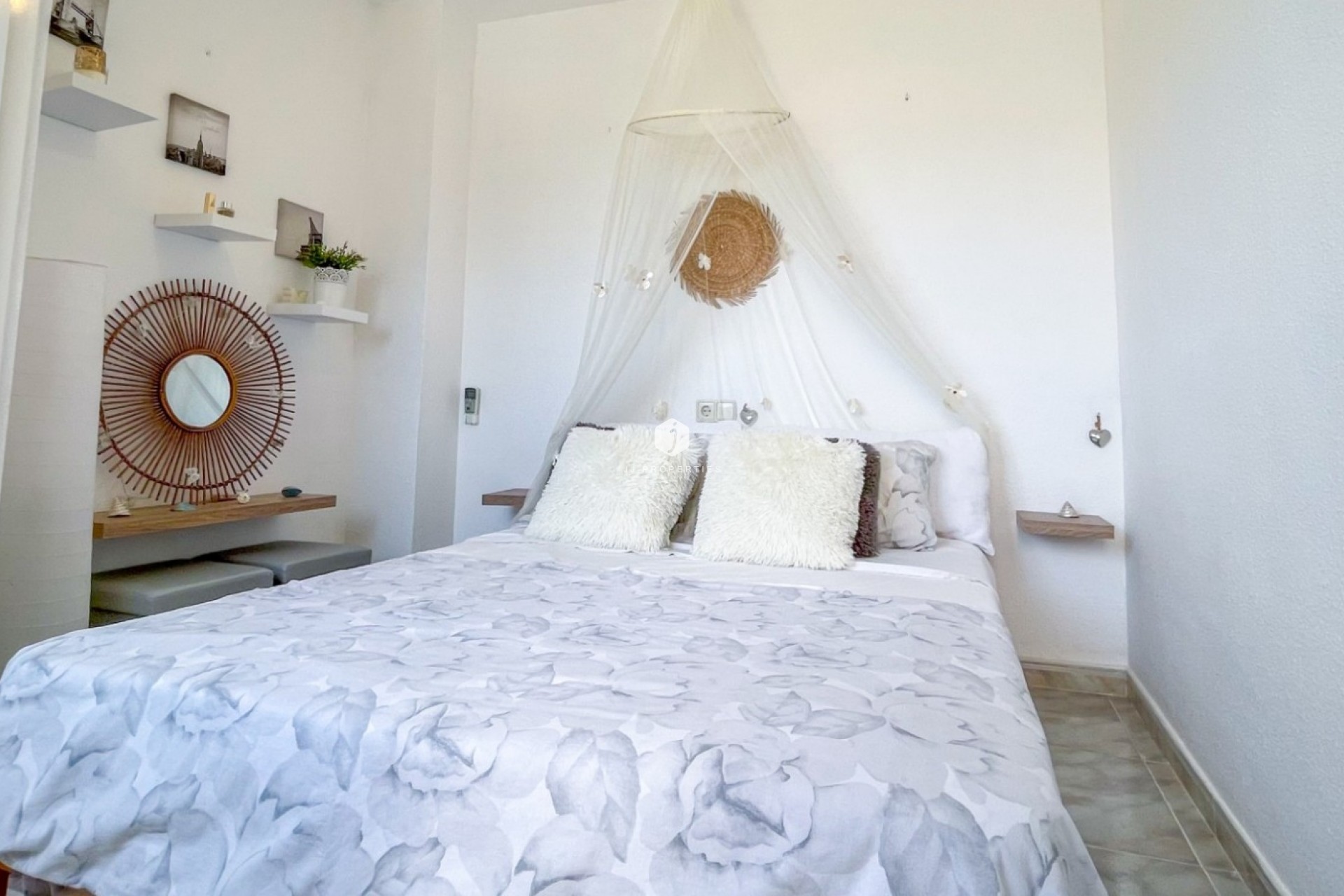D'occasion - Chalet -
Torrevieja - Costa Blanca