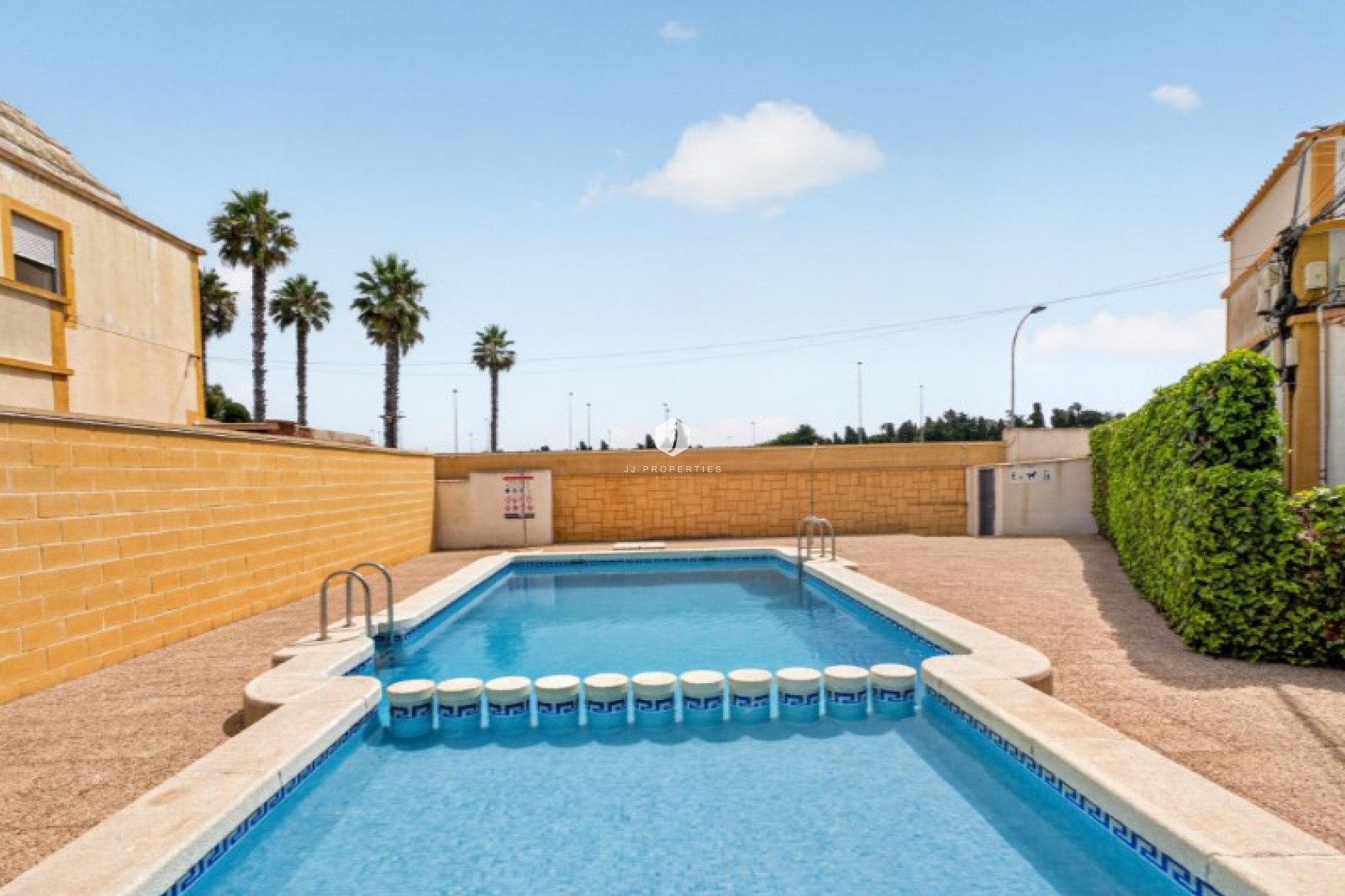 D'occasion - Chalet -
Torrevieja - Costa Blanca