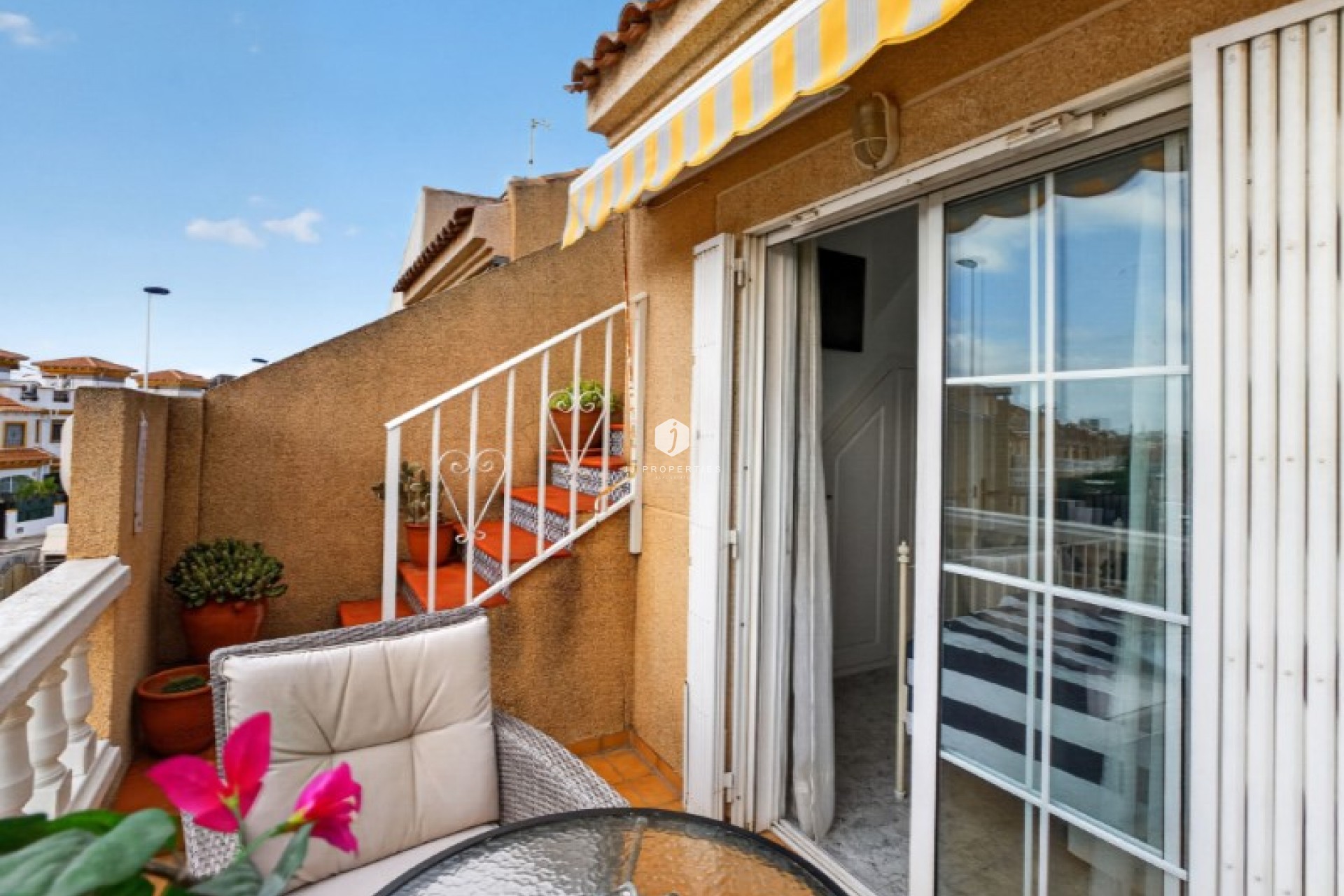 D'occasion - Chalet -
Torrevieja - Costa Blanca