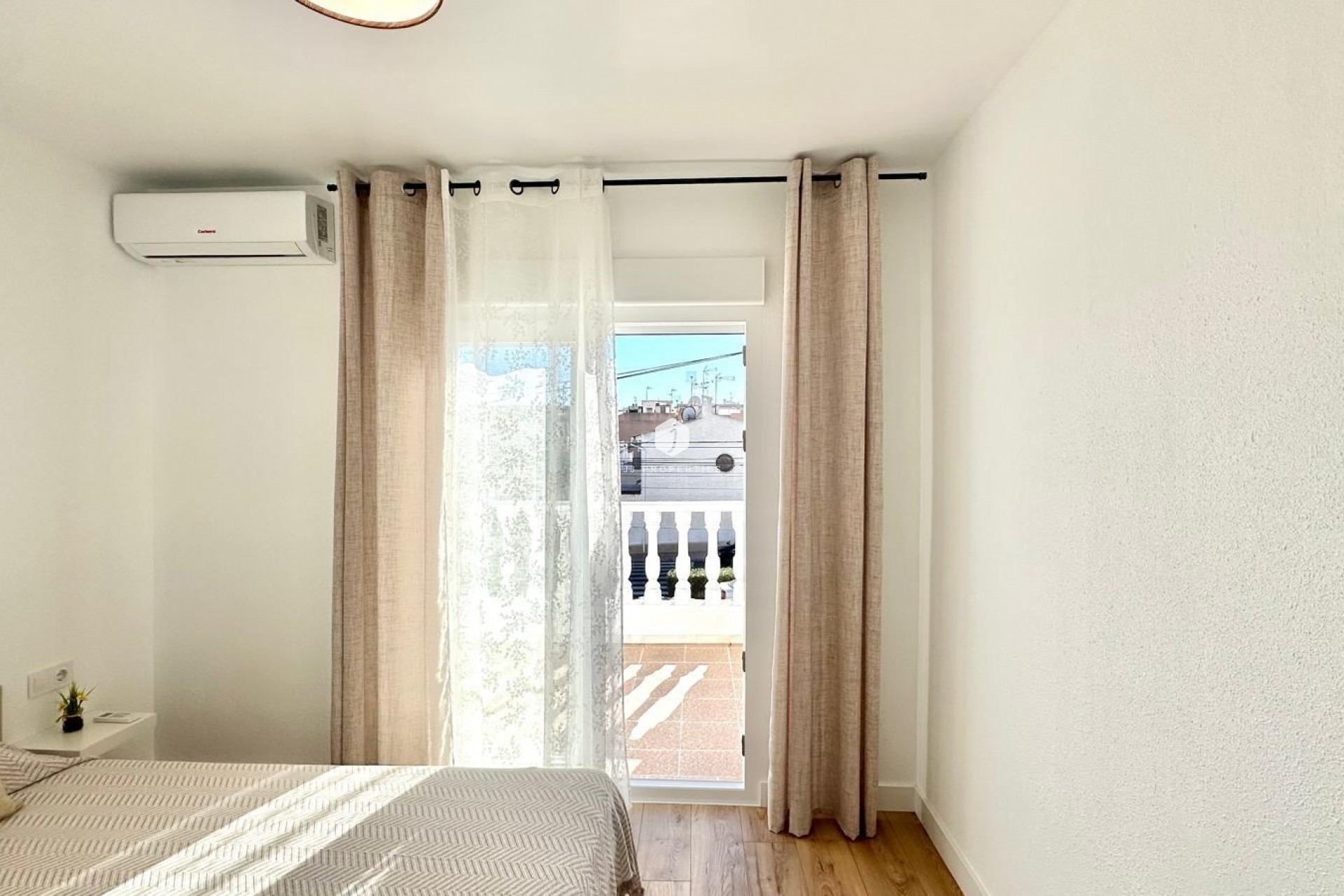 D'occasion - Chalet -
Torrevieja - Estacion de autobuses