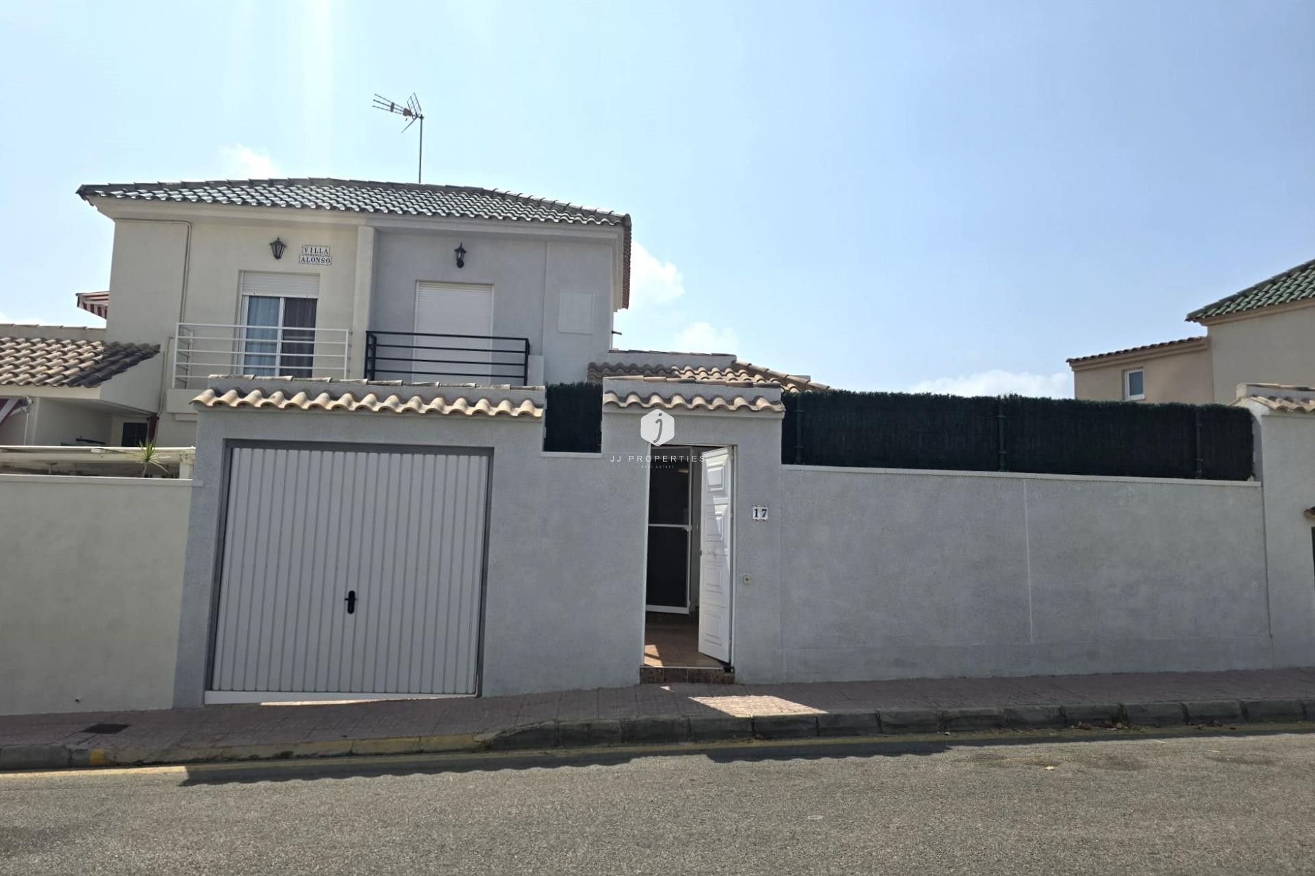D'occasion - Chalet -
Torrevieja - Los altos
