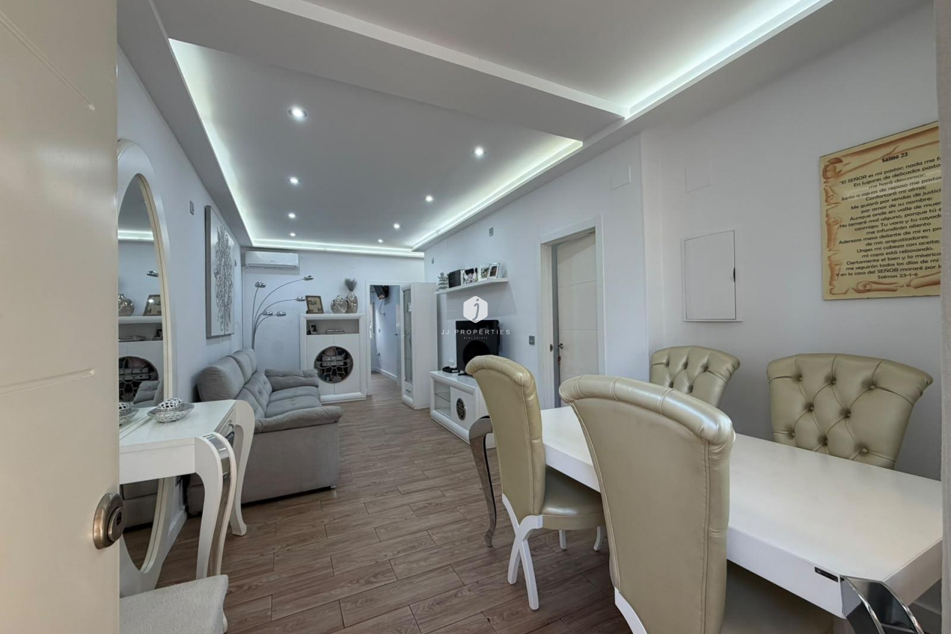 D'occasion - Chalet -
Torrevieja - Nueva Torrevieja