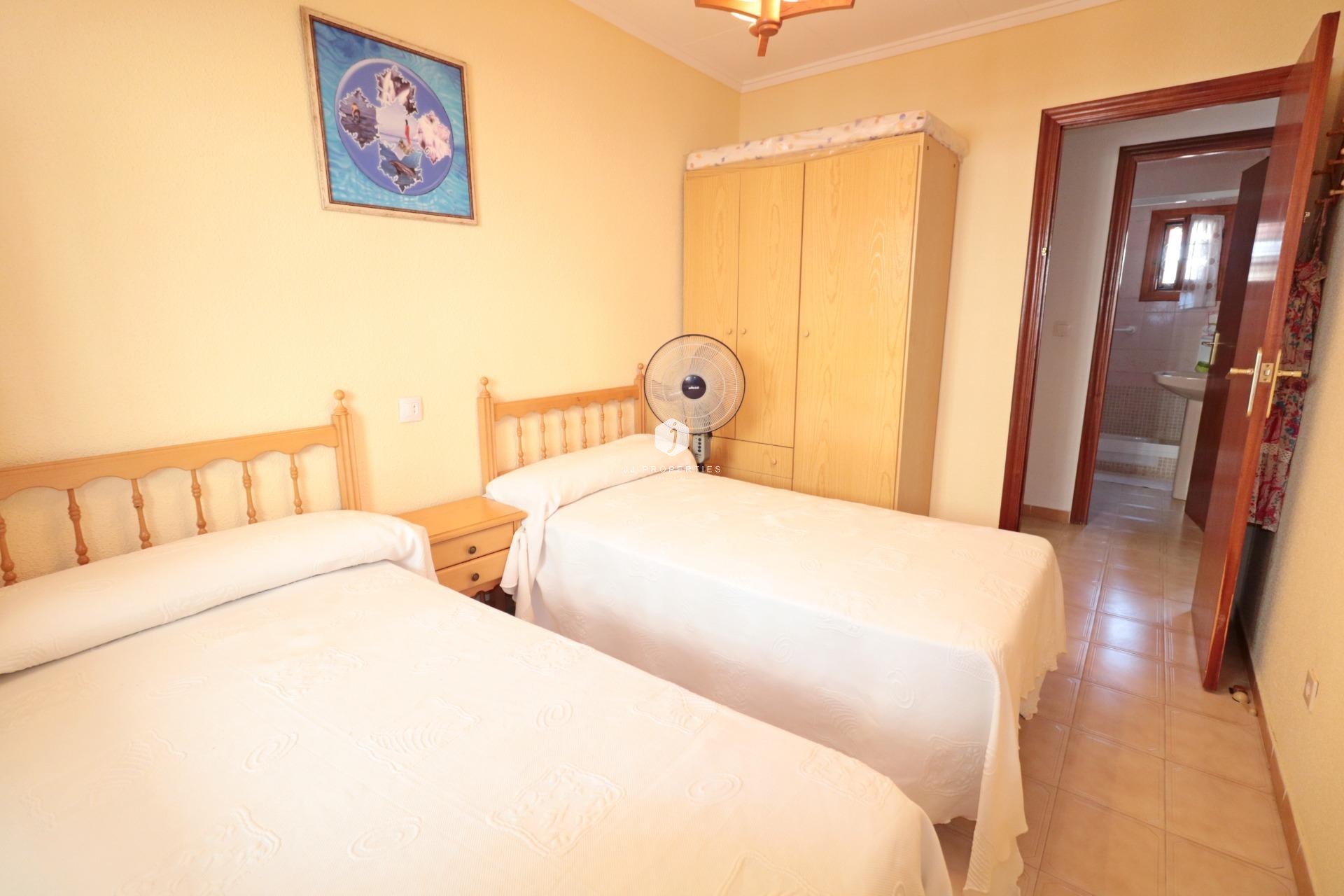 D'occasion - Chalet -
Torrevieja - Playa de los Naufragos