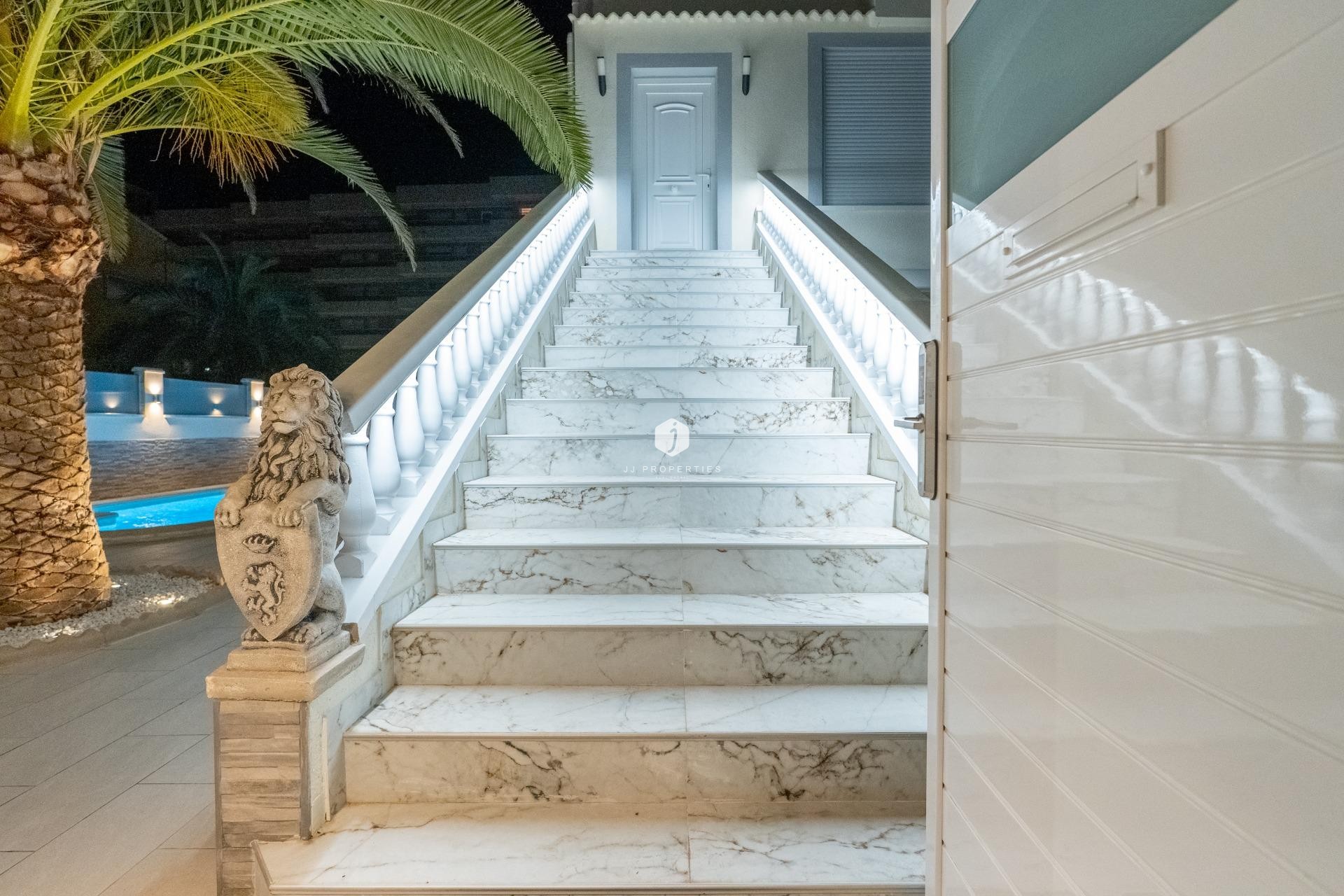 D'occasion - Chalet -
Torrevieja - Punta prima