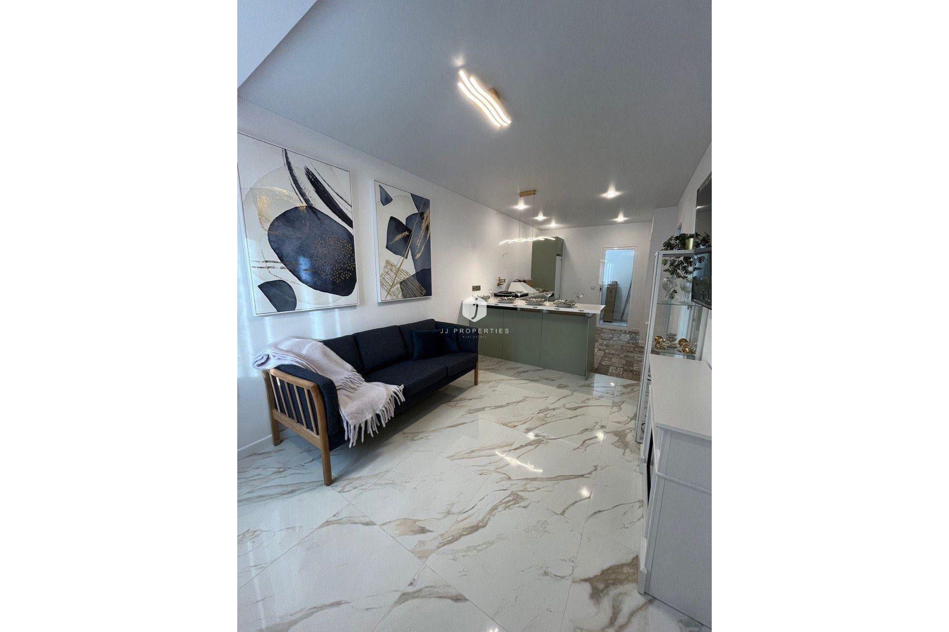 D'occasion - Chalet -
Torrevieja - Torretas