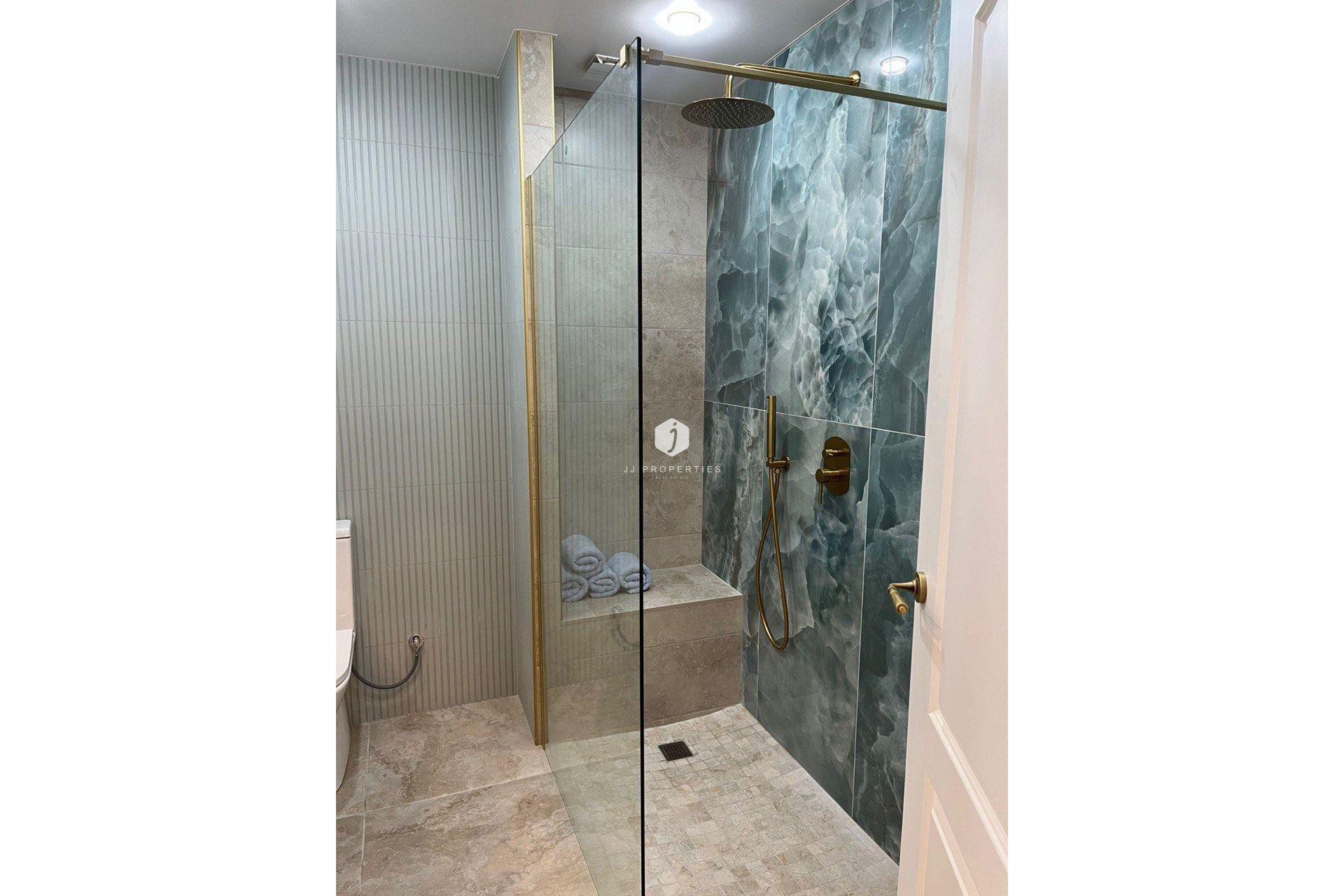 D'occasion - Chalet -
Torrevieja - Torretas