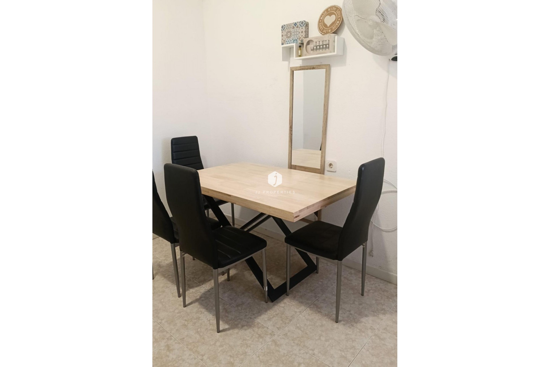 D'occasion - Chalet -
Torrevieja - Torretas