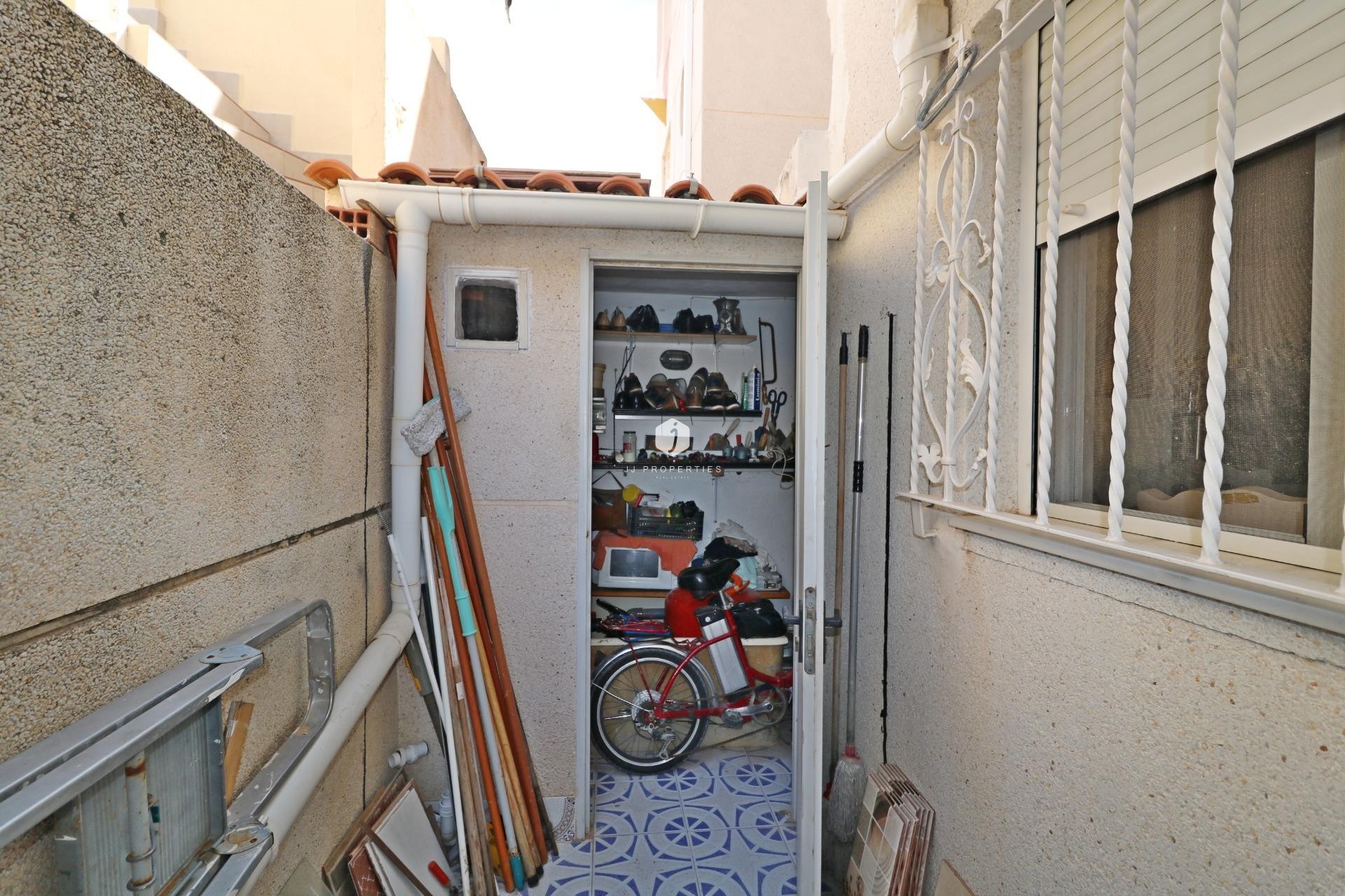 D'occasion - Chalet -
Torrevieja - Torretas