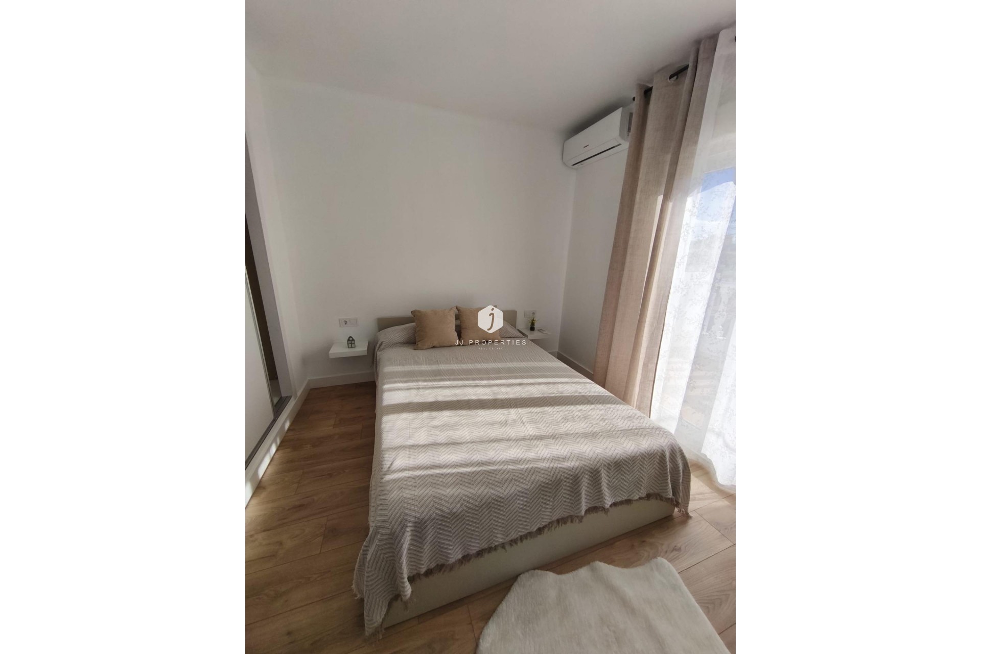 D'occasion - Chalet -
Torrevieja