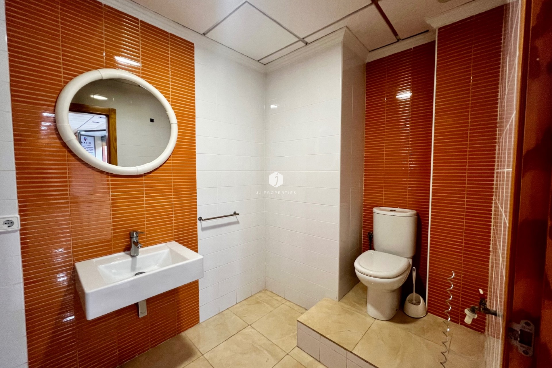 D'occasion - Commercial -
Beniel - CENTRO