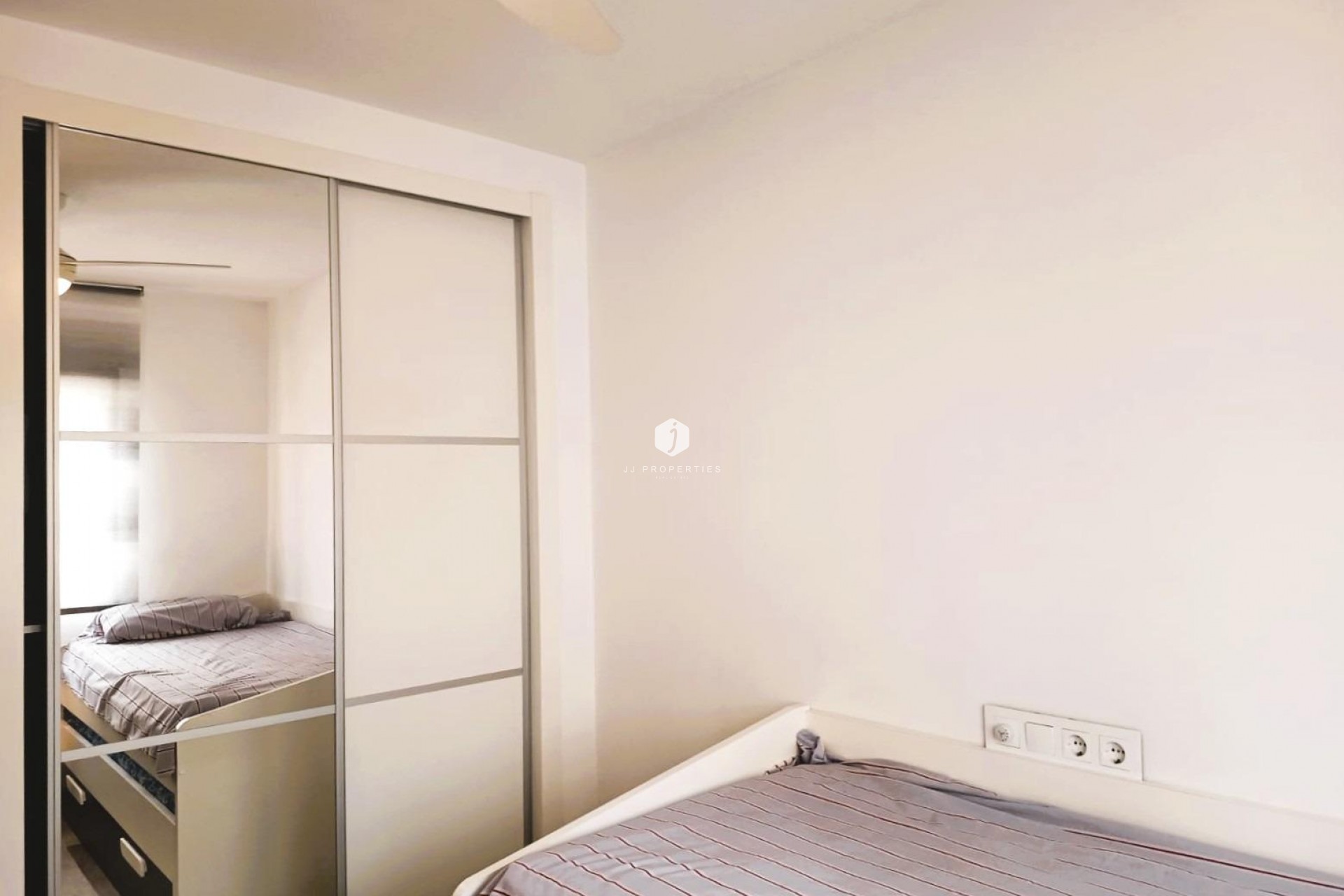 D'occasion - Duplex -
Cabo Roig - Costa Blanca