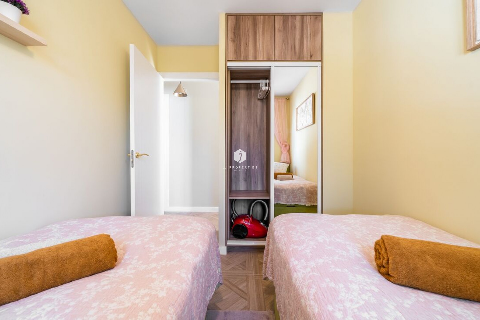 D'occasion - Duplex -
Torrevieja - Costa Blanca