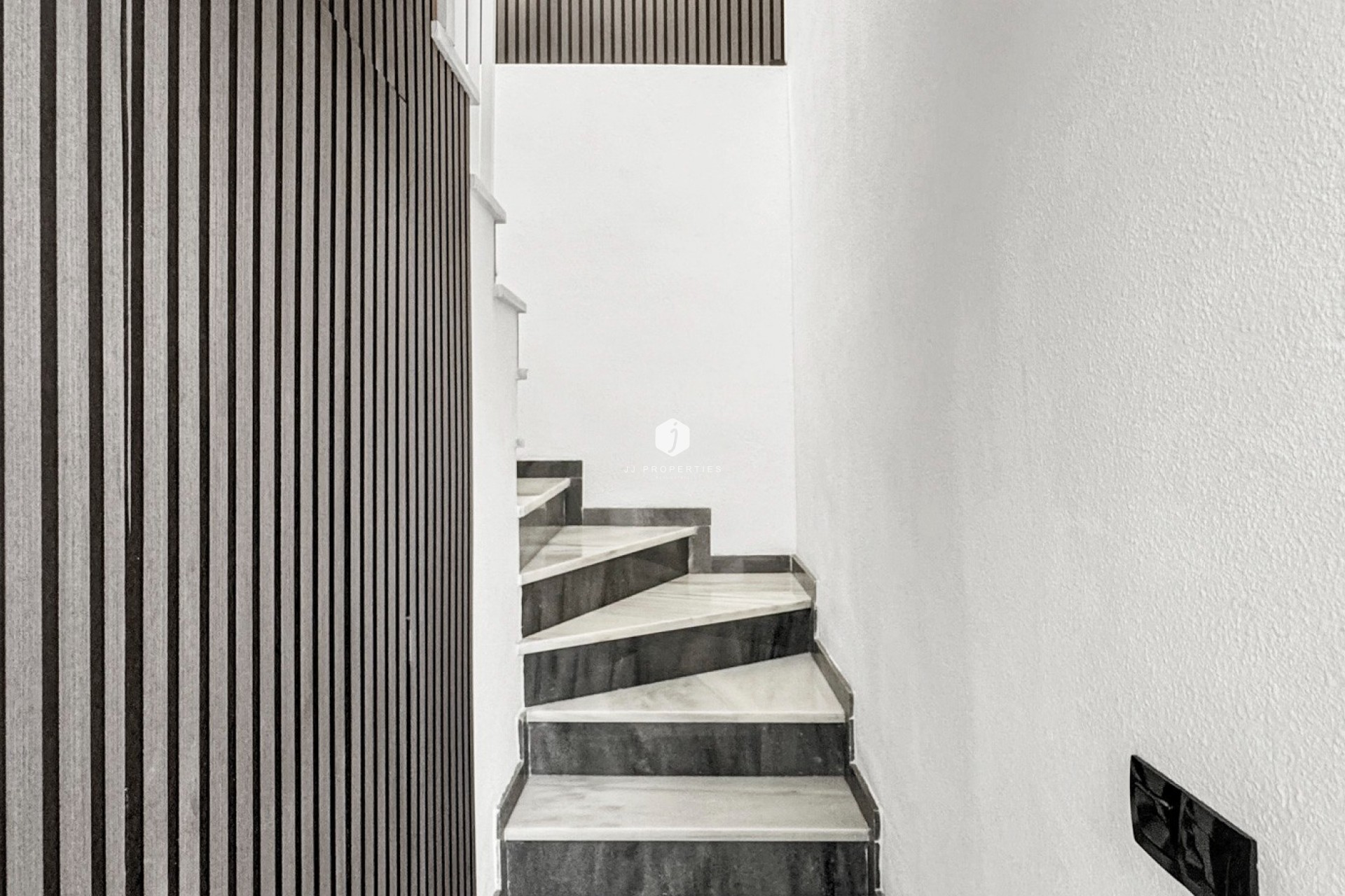 D'occasion - Duplex -
Torrevieja - Costa Blanca