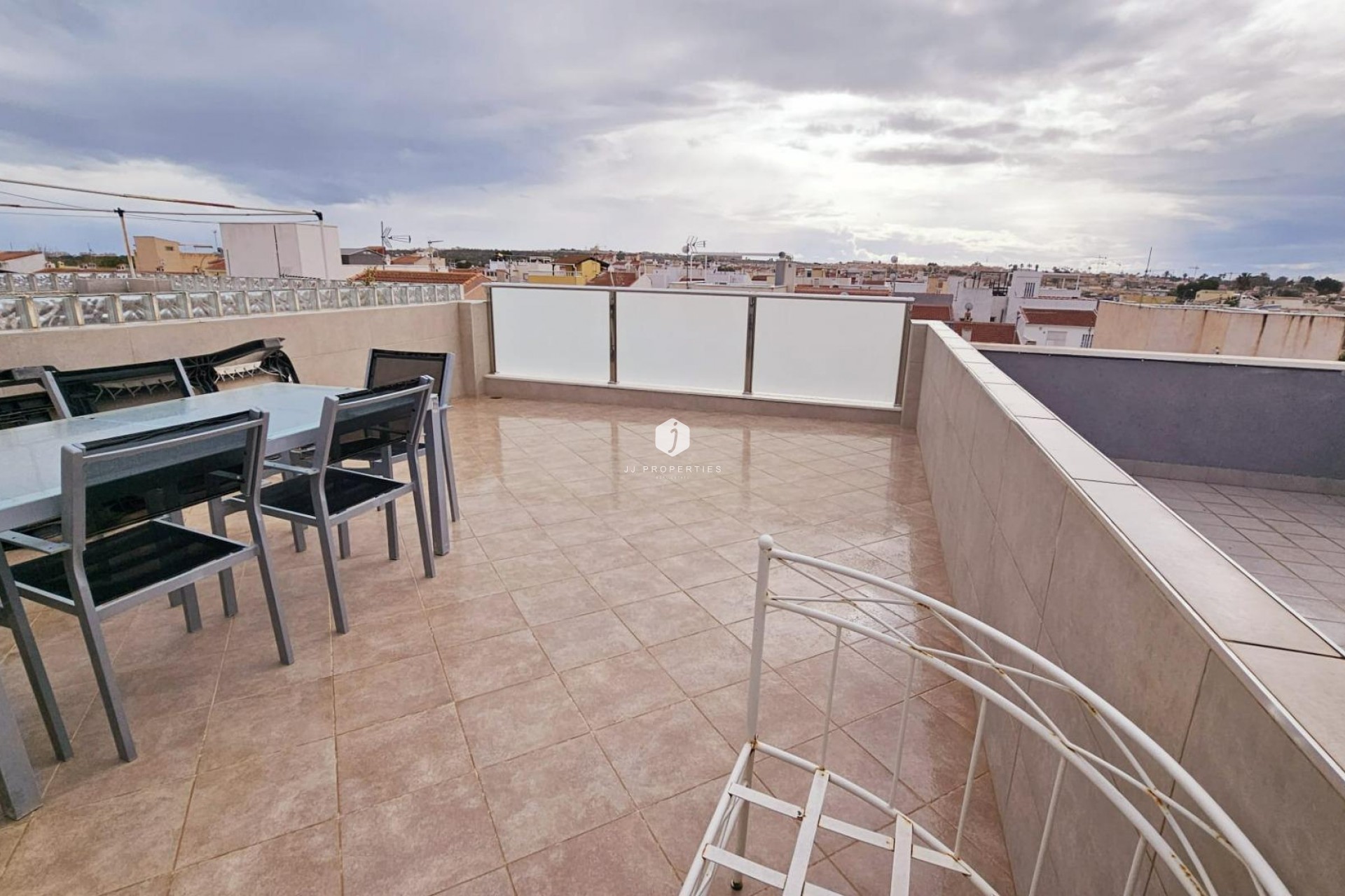 D'occasion - Duplex -
Torrevieja - La siesta