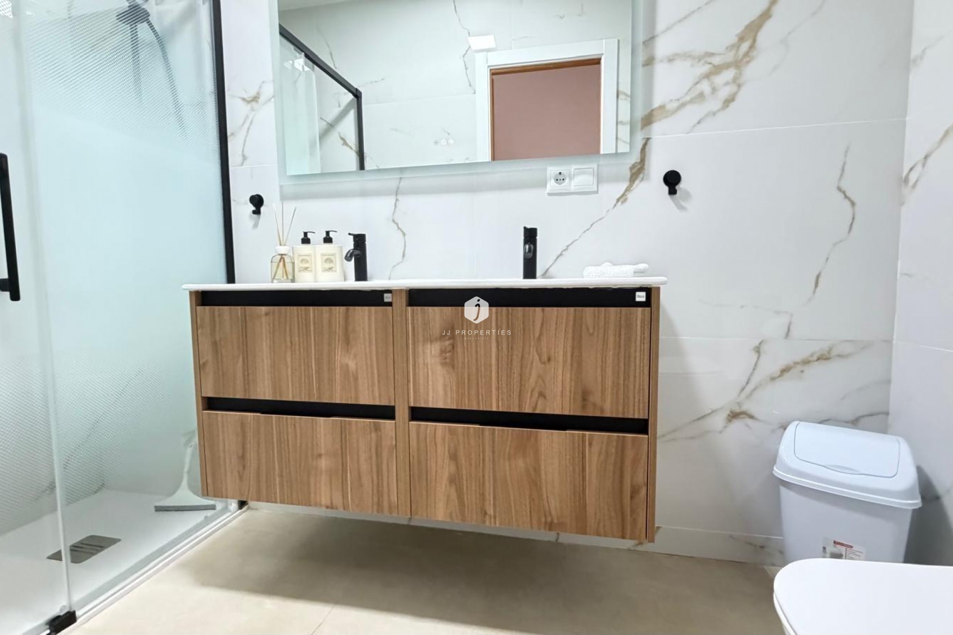 D'occasion - Duplex -
Torrevieja - Playa de los Naufragos