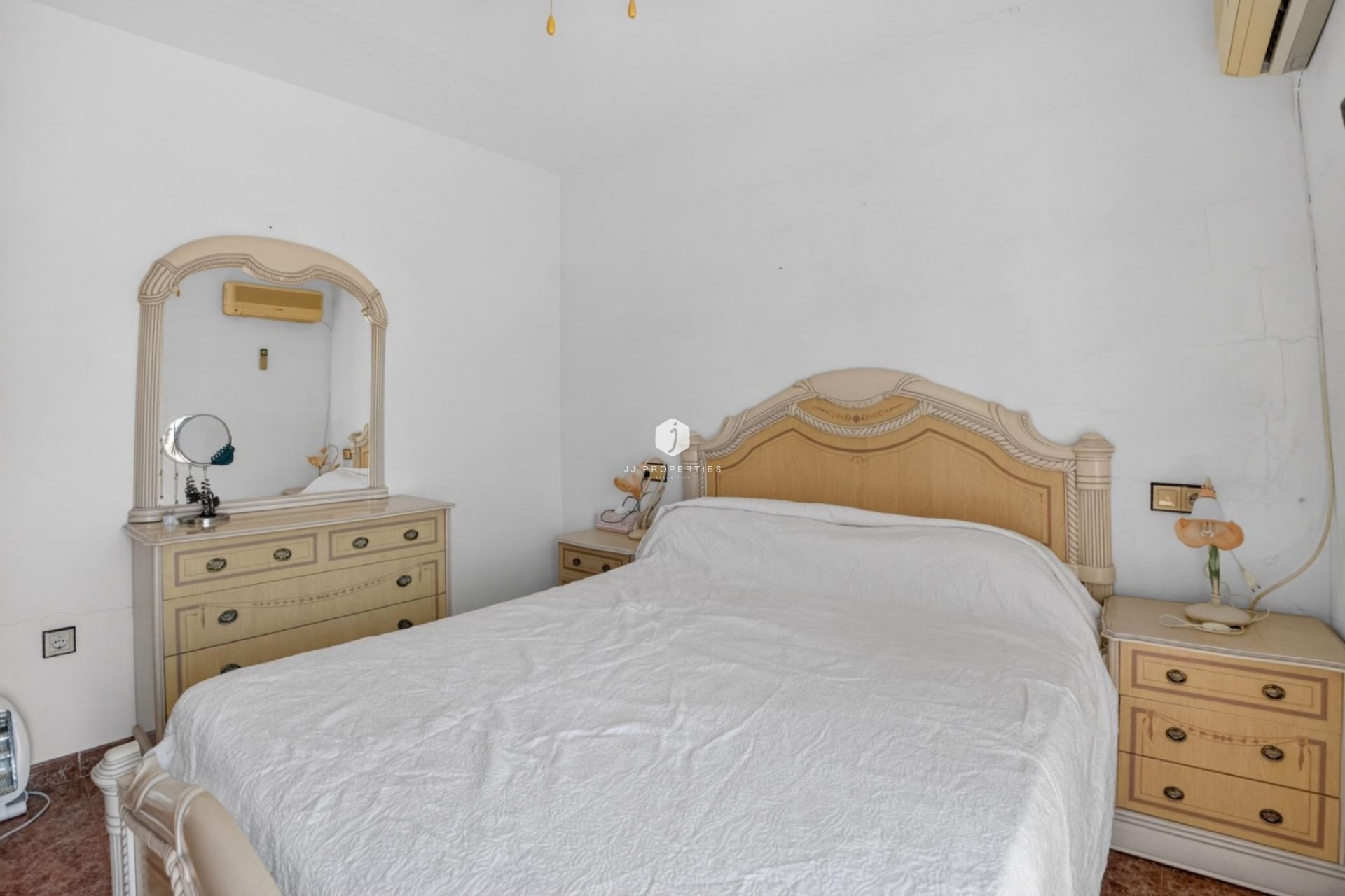 D'occasion - Maison de ville -
Torrevieja - Carrefour