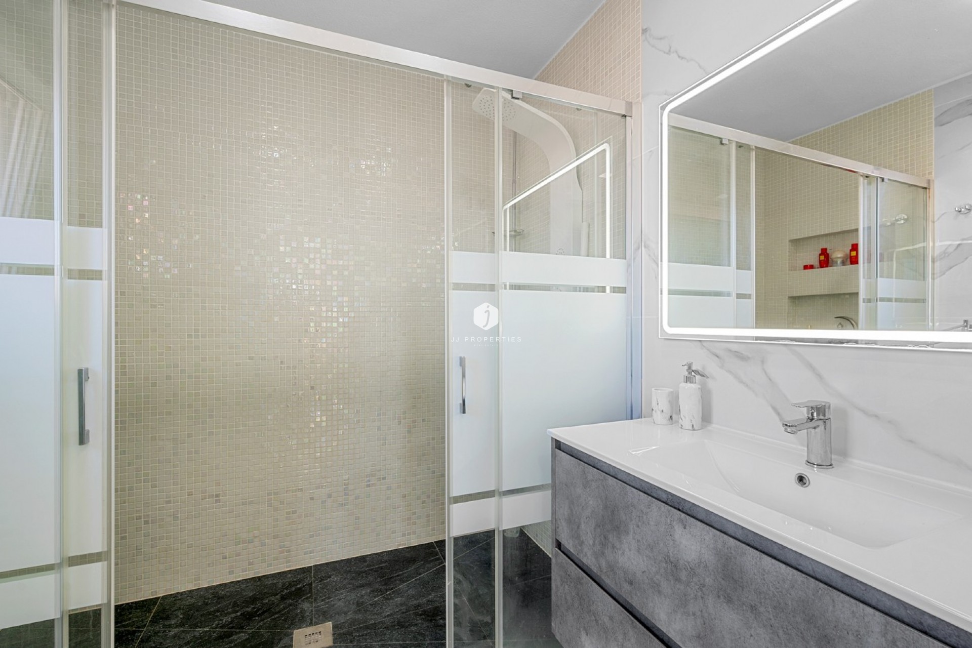 D'occasion - Villa -
Almoradí - Inland