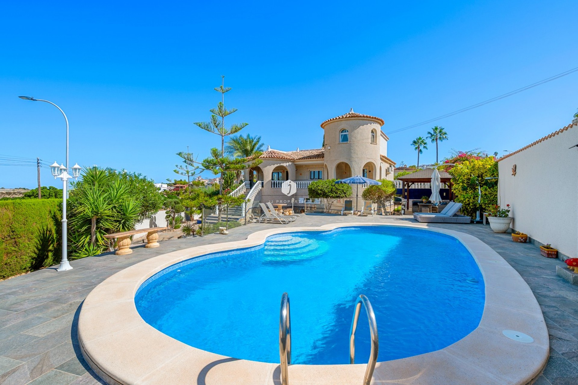 D'occasion - Villa -
Almoradí - Inland