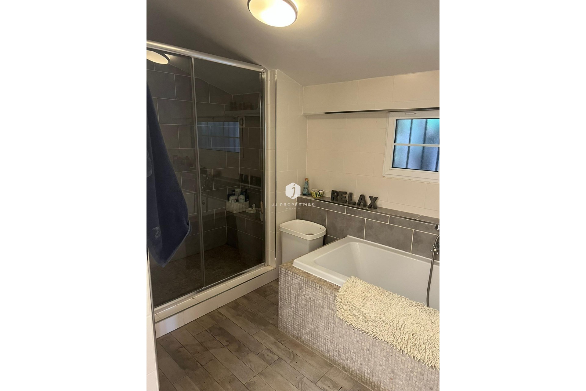 D'occasion - Villa -
Almoradí