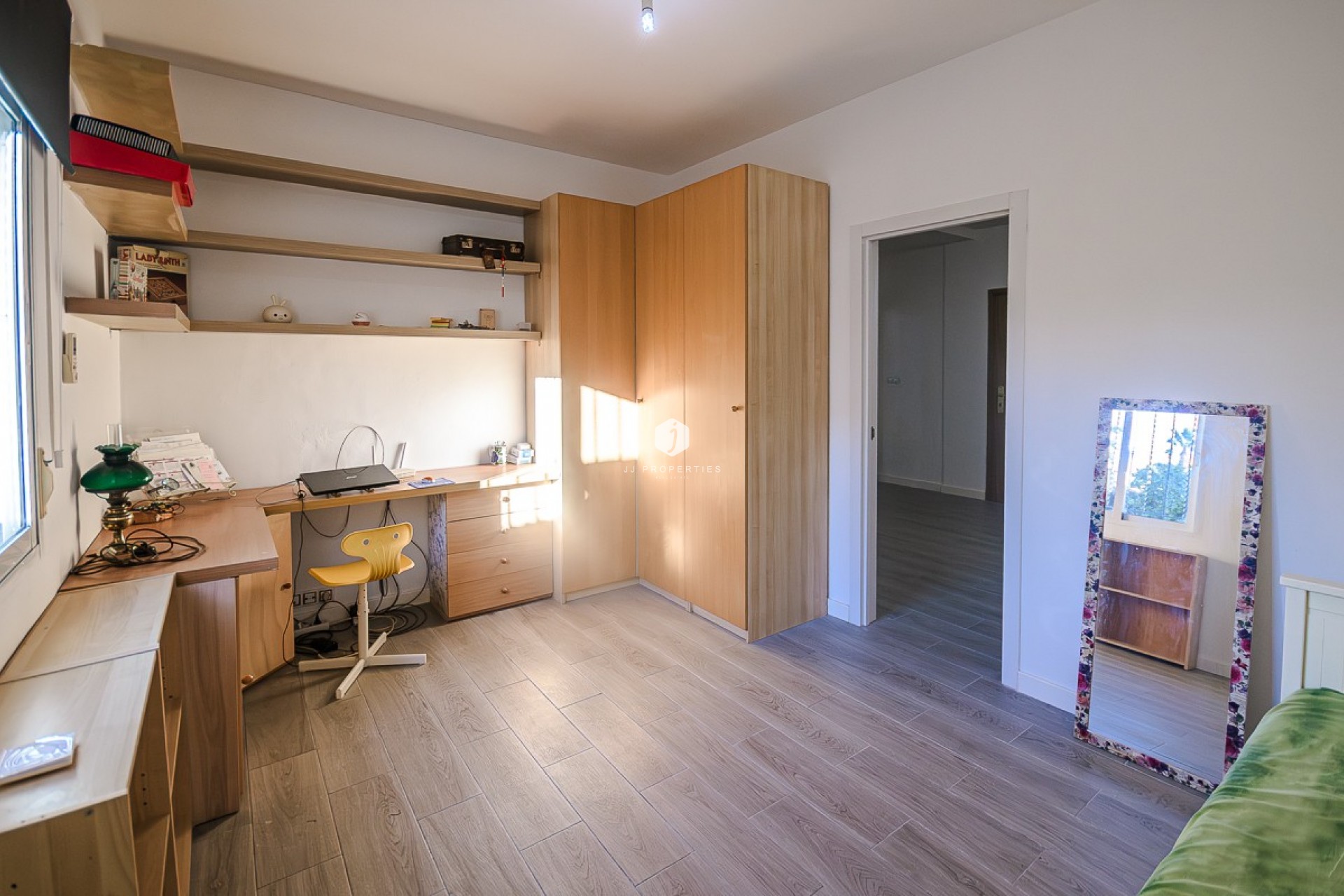 D'occasion - Villa -
Benferri - Inland