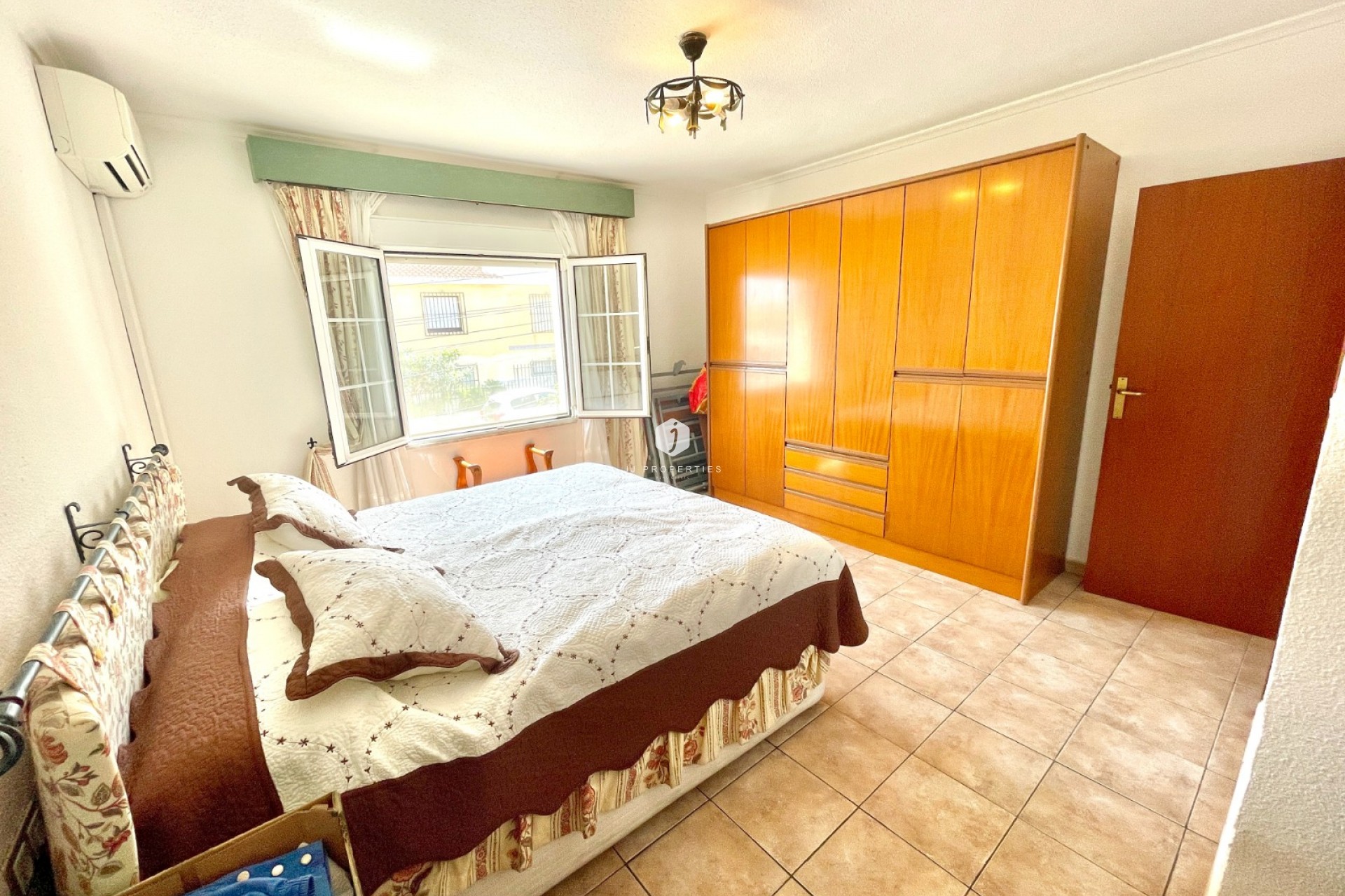 D'occasion - Villa -
Benijofar - Costa Blanca