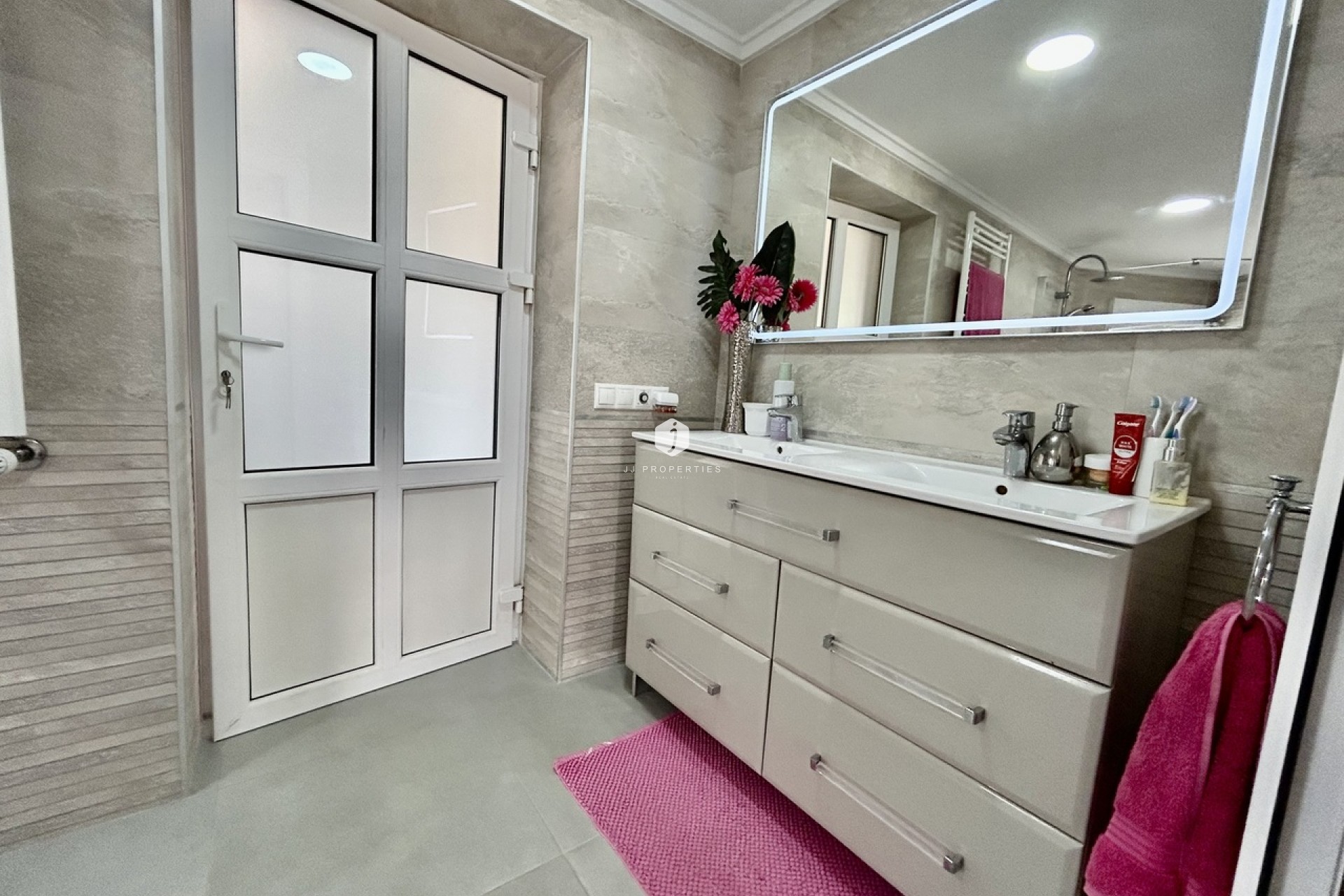 D'occasion - Villa -
Cabo Roig - Costa Blanca