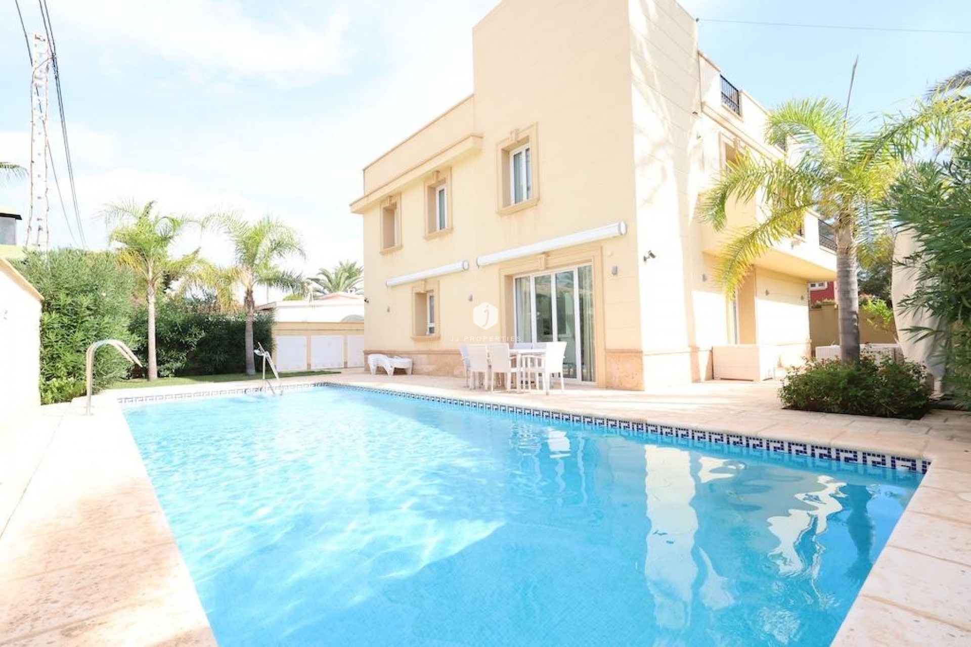 D'occasion - Villa -
Cabo Roig - Costa Blanca