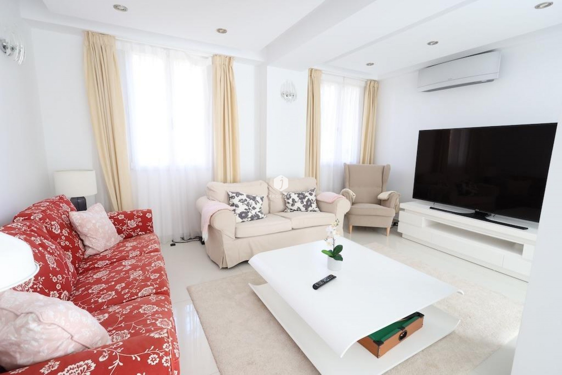 D'occasion - Villa -
Cabo Roig - Costa Blanca
