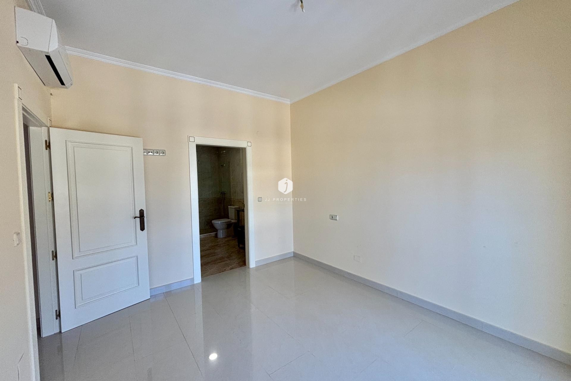 D'occasion - Villa -
Cabo Roig - Costa Blanca