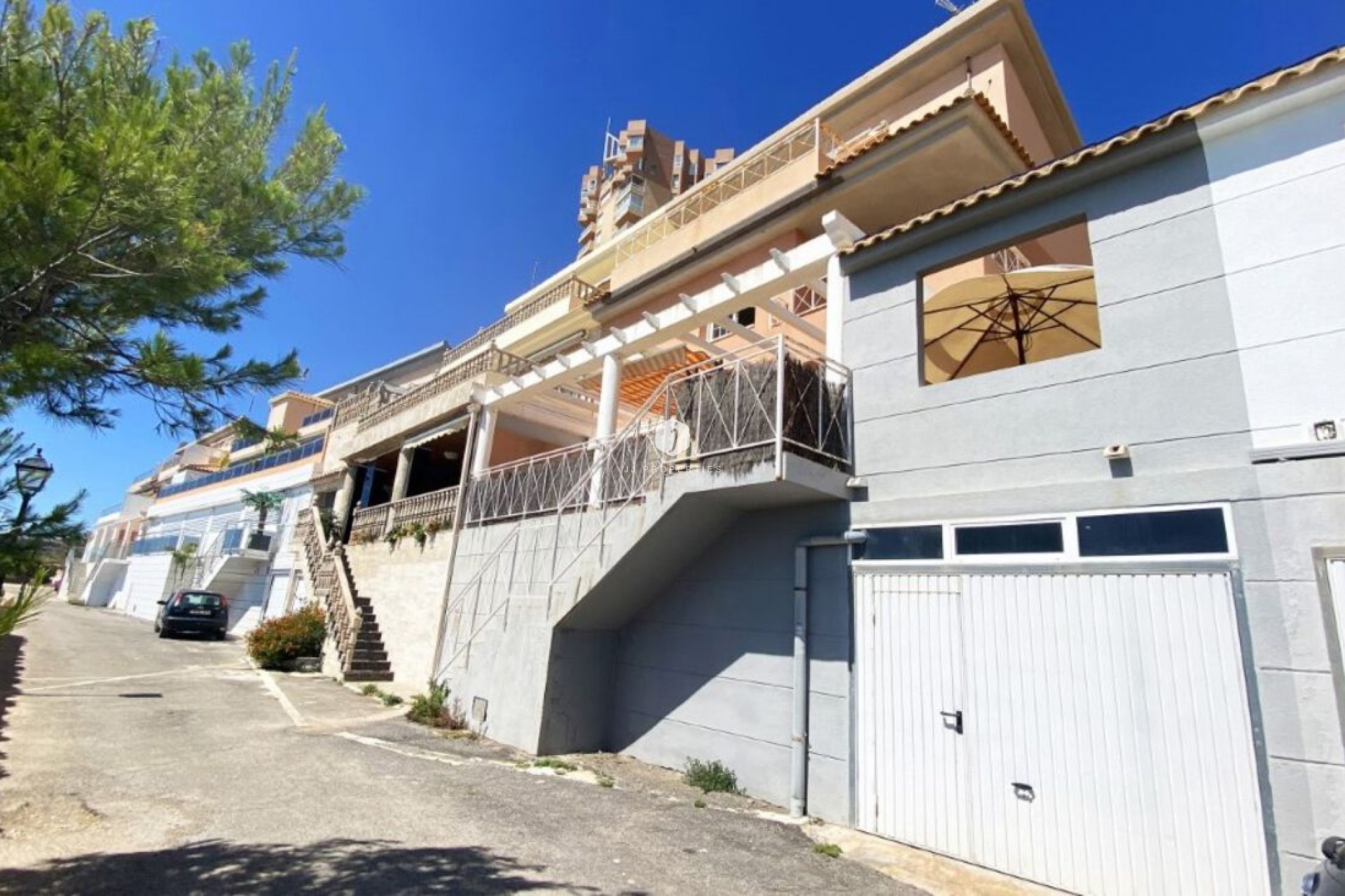 D'occasion - Villa -
Campoamor - Costa Blanca