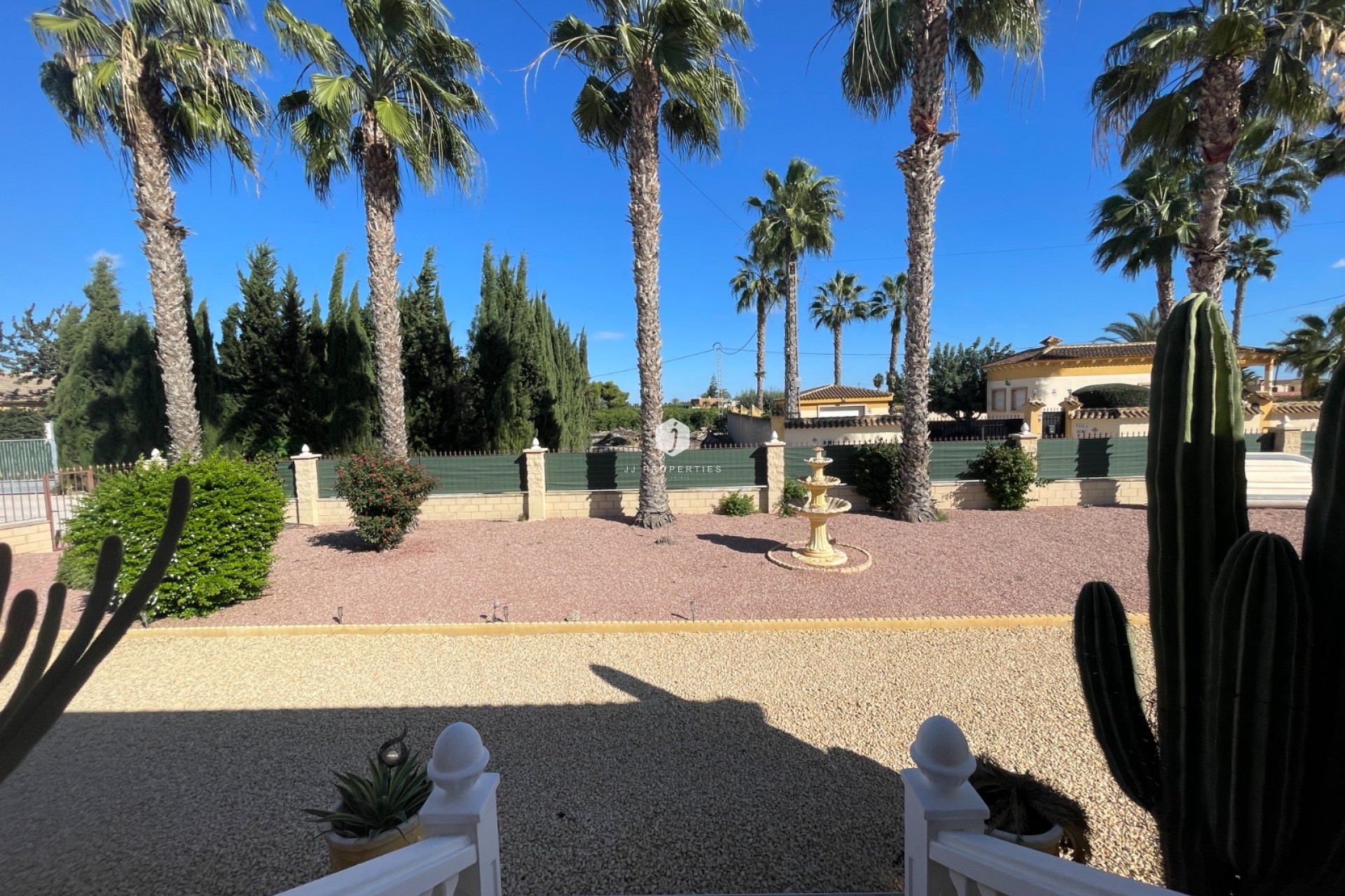 D'occasion - Villa -
Catral - Costa Blanca