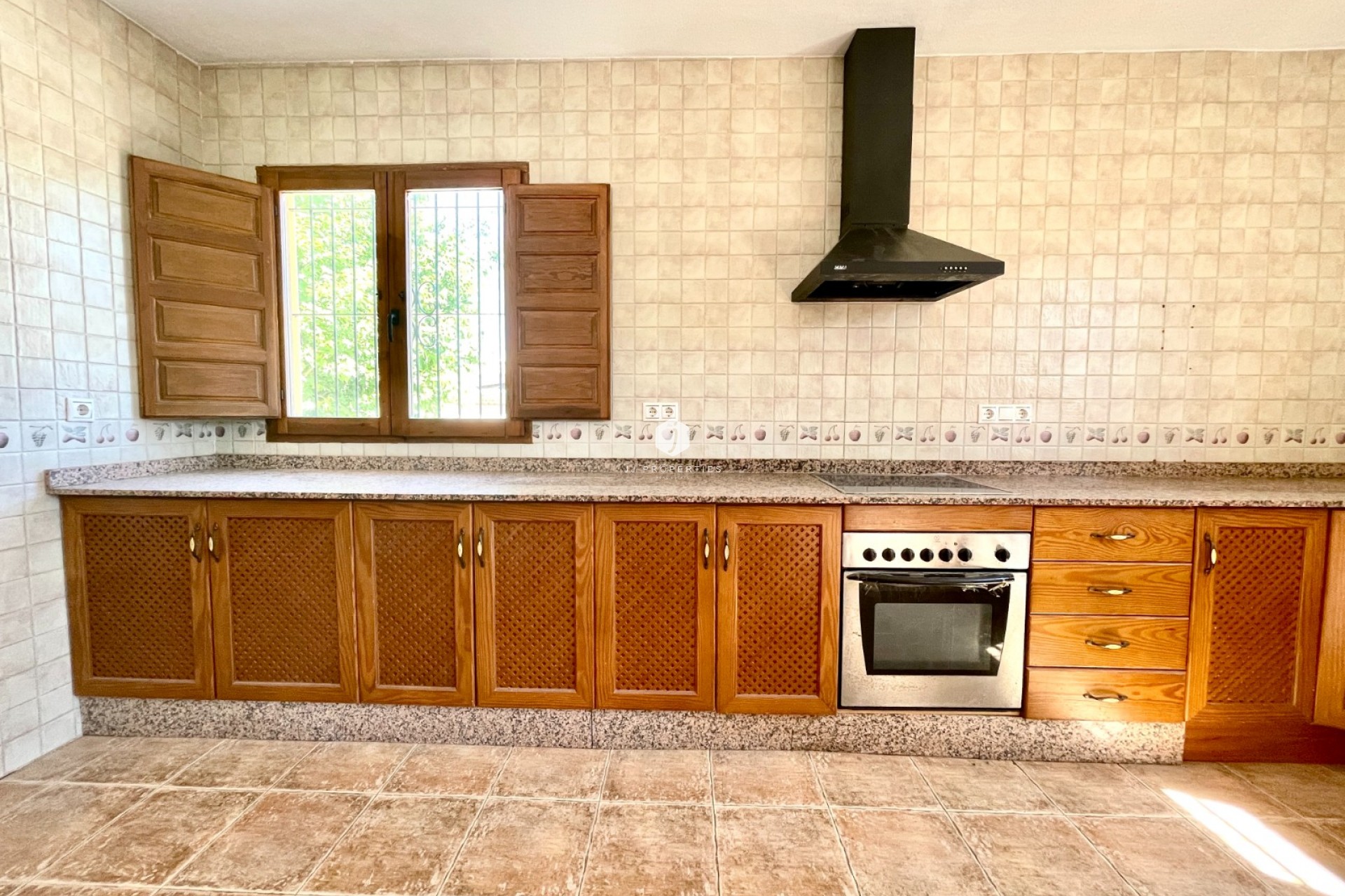 D'occasion - Villa -
Catral - Costa Blanca