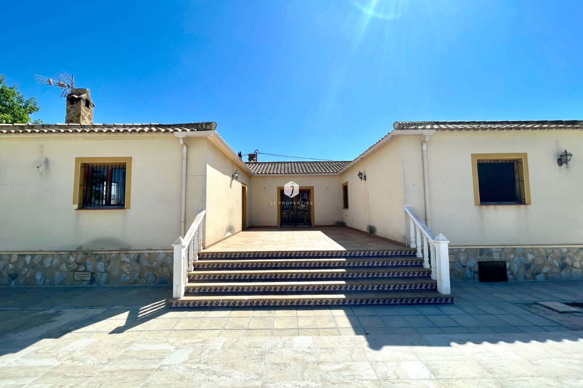 D'occasion - Villa -
Catral - Costa Blanca