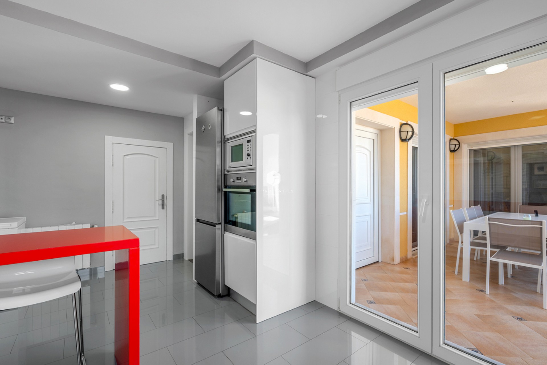 D'occasion - Villa -
Ciudad De Las Comunicaciones - Costa Blanca