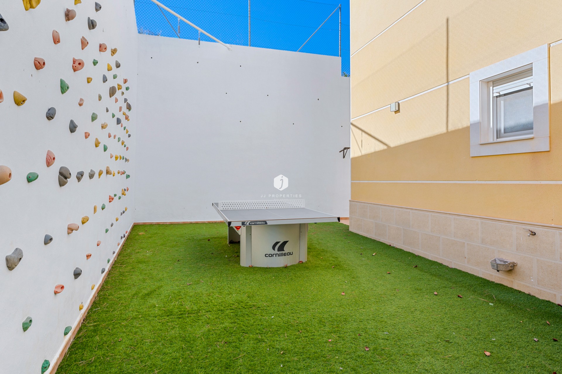 D'occasion - Villa -
Ciudad De Las Comunicaciones - Costa Blanca