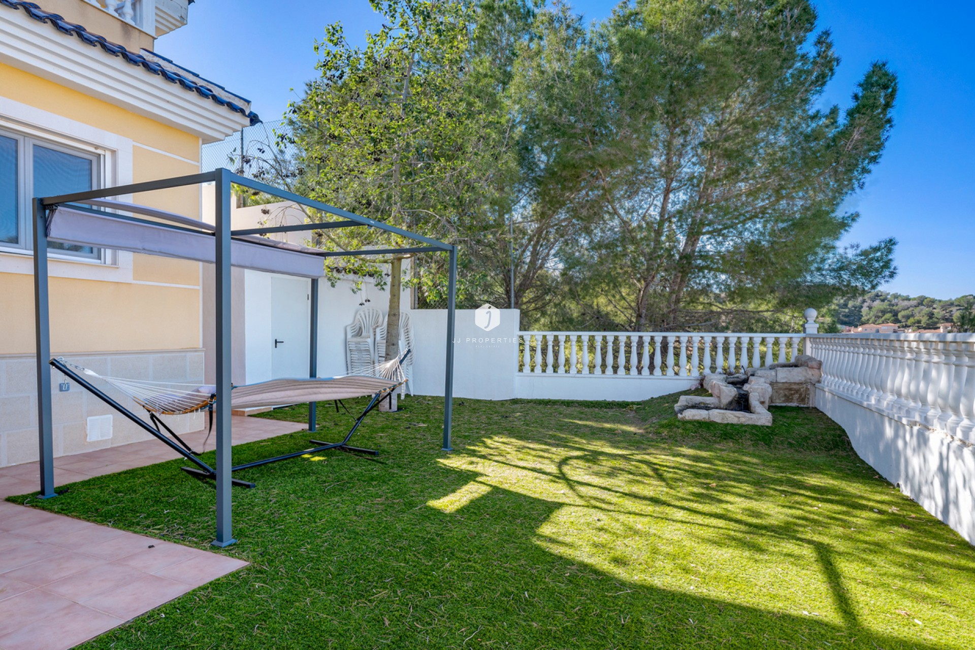 D'occasion - Villa -
Ciudad De Las Comunicaciones - Costa Blanca