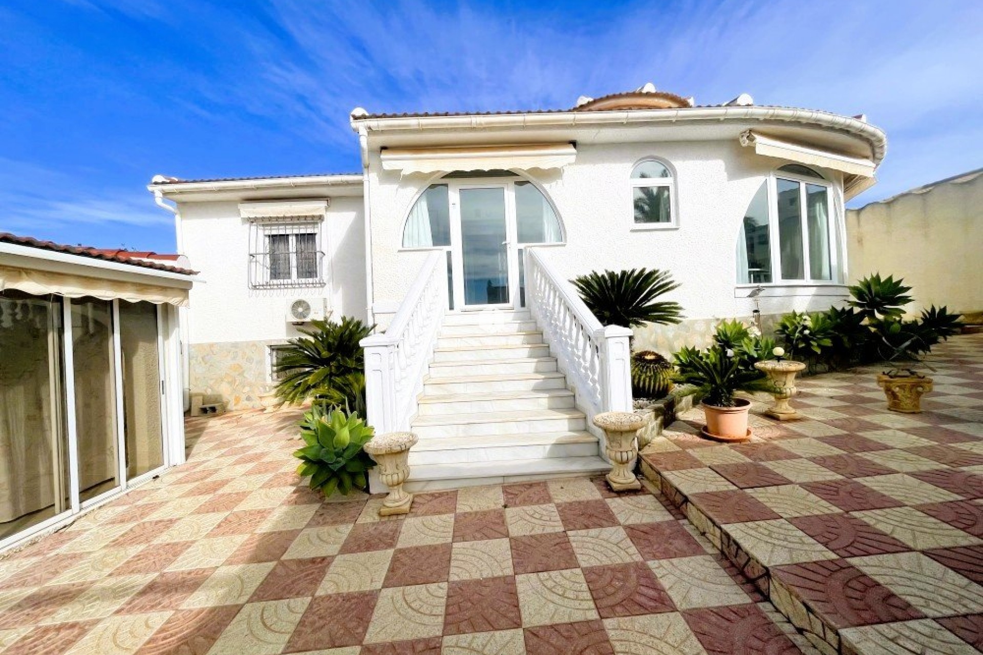 D'occasion - Villa -
Ciudad Quesada - Costa Blanca