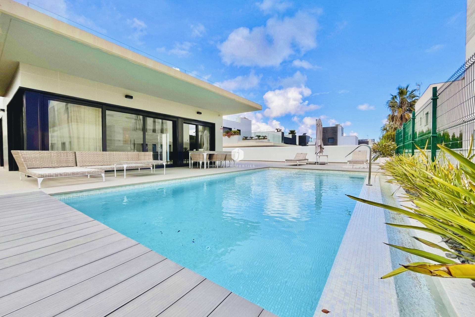 D'occasion - Villa -
Dehesa de Campoamor - Costa Blanca