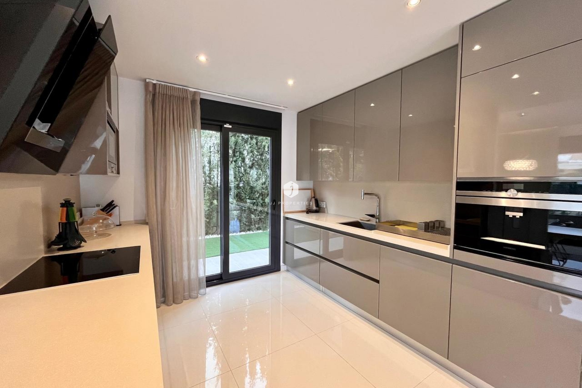 D'occasion - Villa -
Dehesa de Campoamor - Costa Blanca