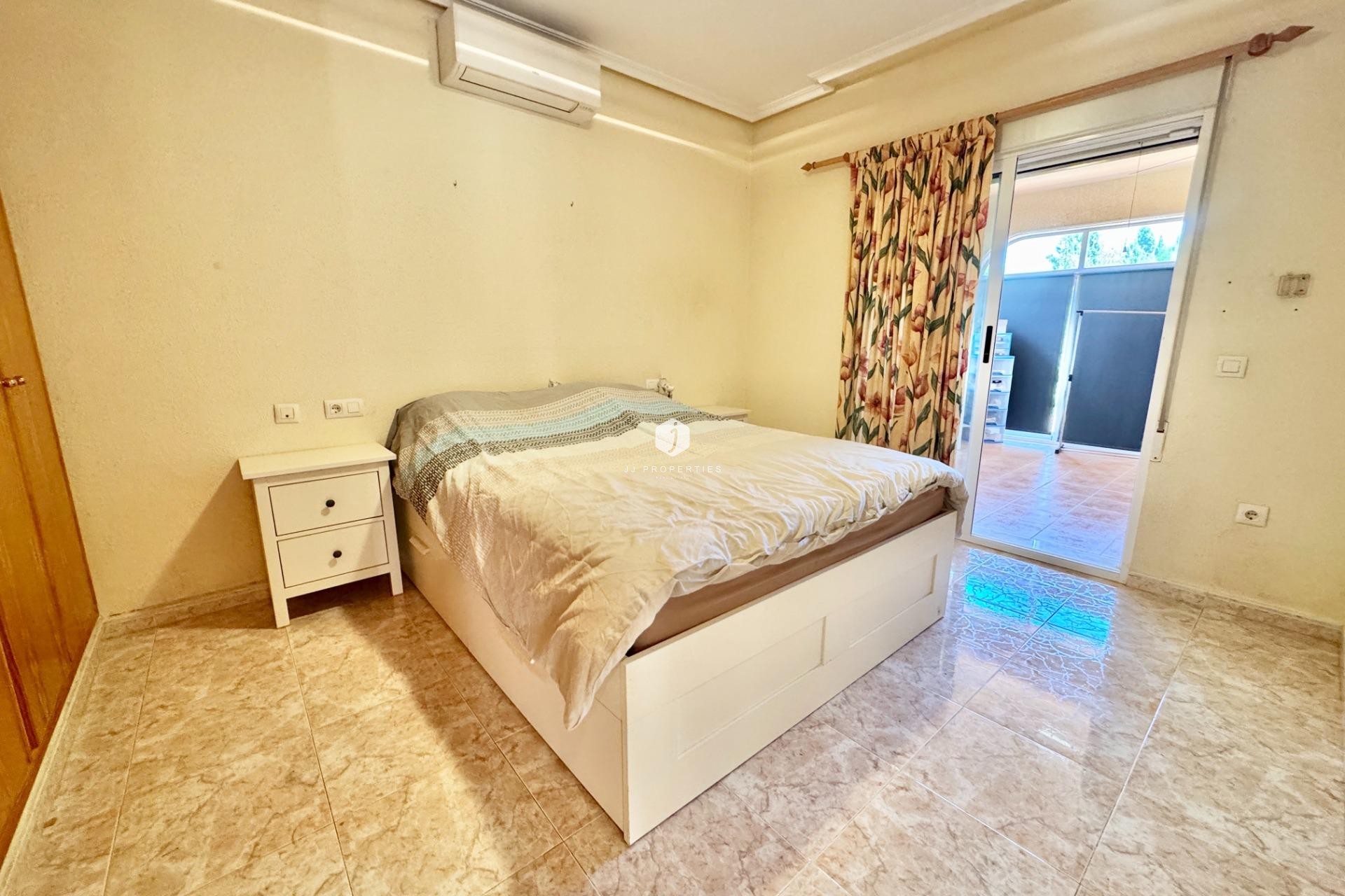 D'occasion - Villa -
Dolores - Cmno. Escorredor