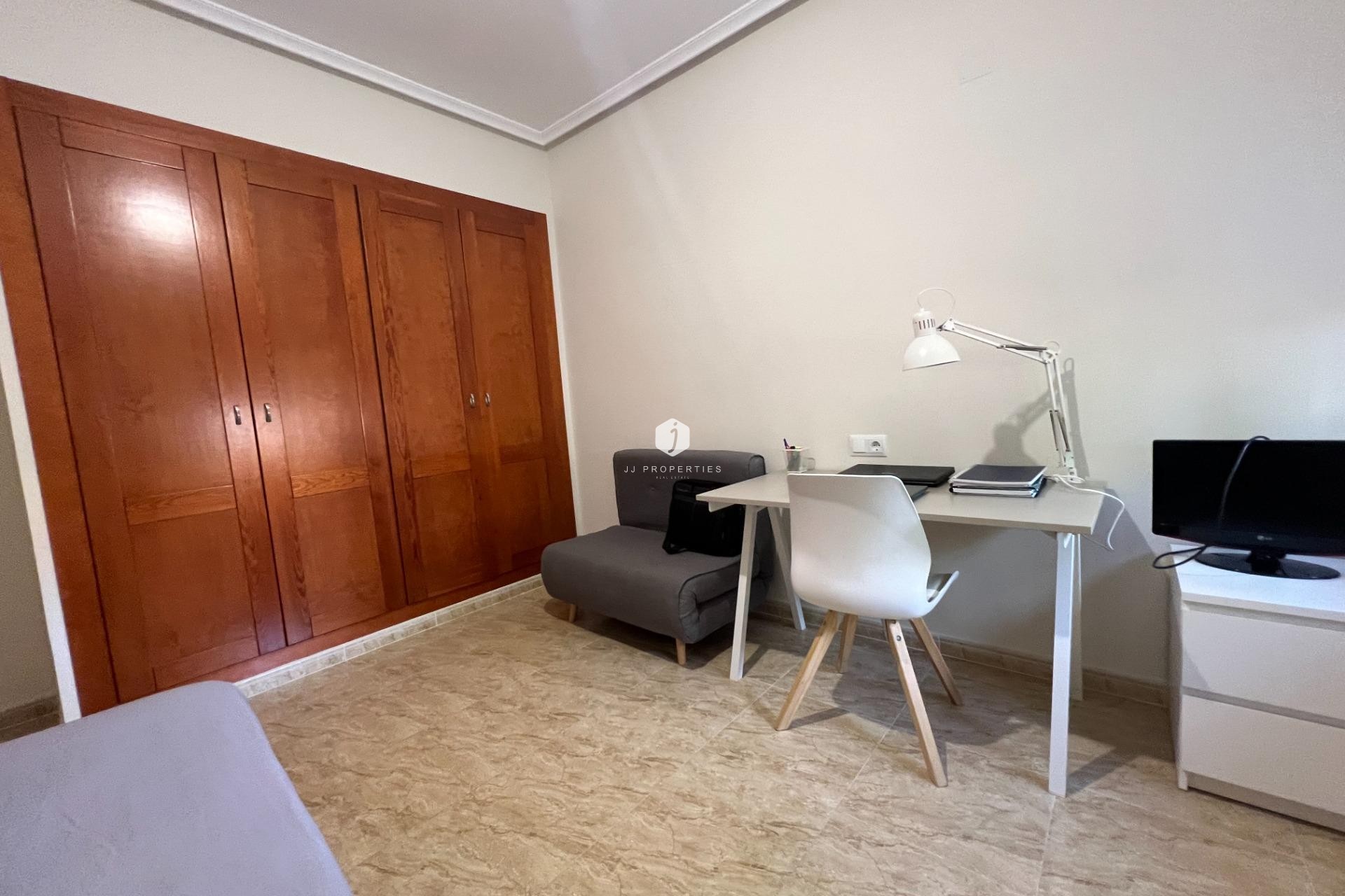 D'occasion - Villa -
Dolores - Cmno. Escorredor