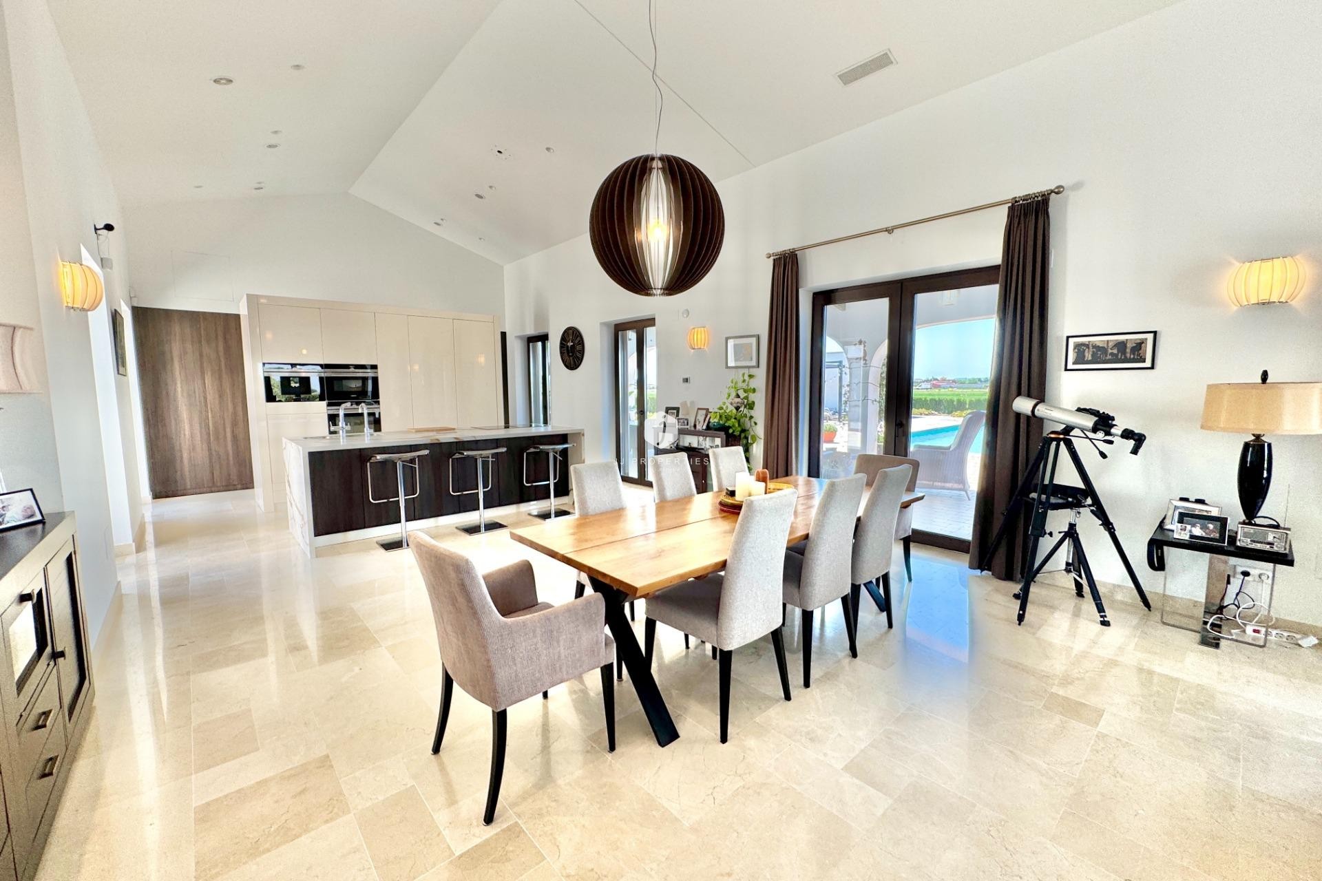 D'occasion - Villa -
Dolores - Comunidad Valenciana