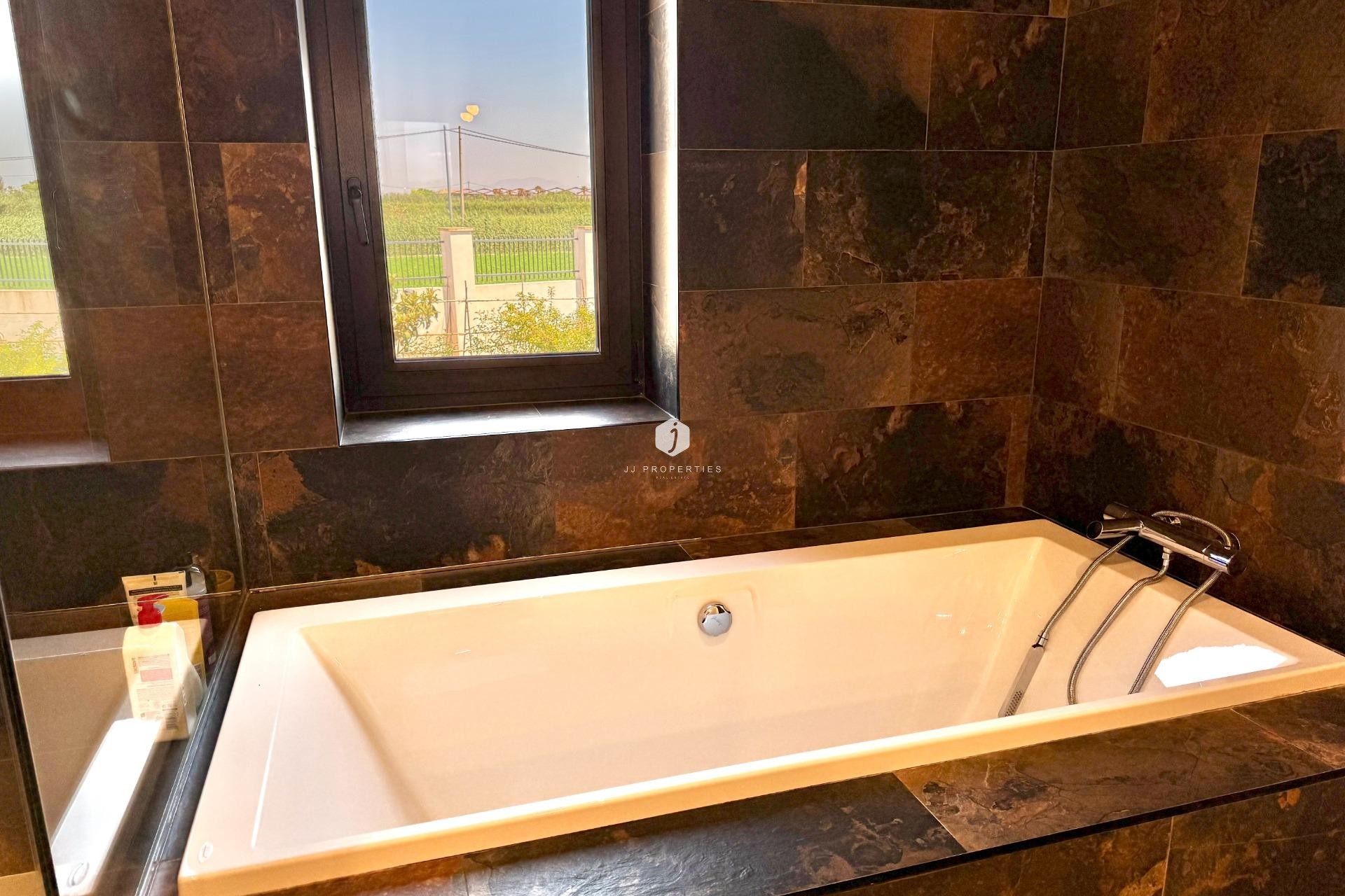 D'occasion - Villa -
Dolores - Comunidad Valenciana