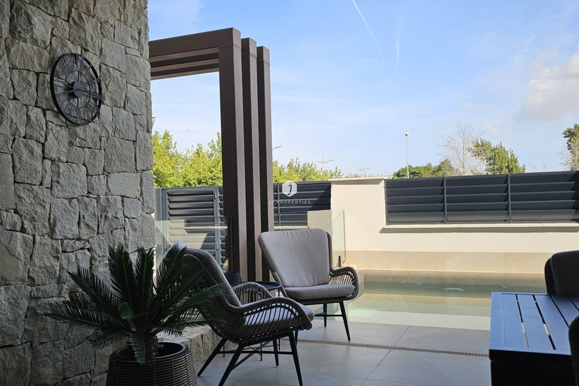 D'occasion - Villa -
Dolores - Sector 4