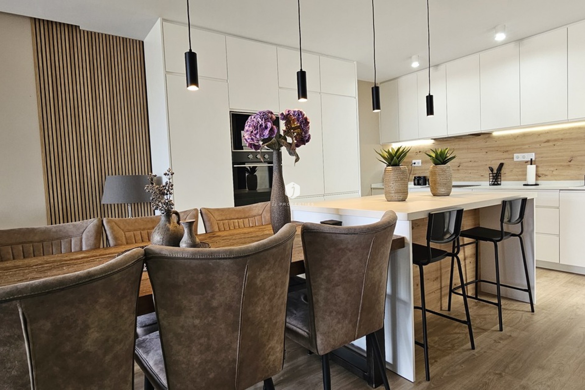 D'occasion - Villa -
Dolores - Sector 4