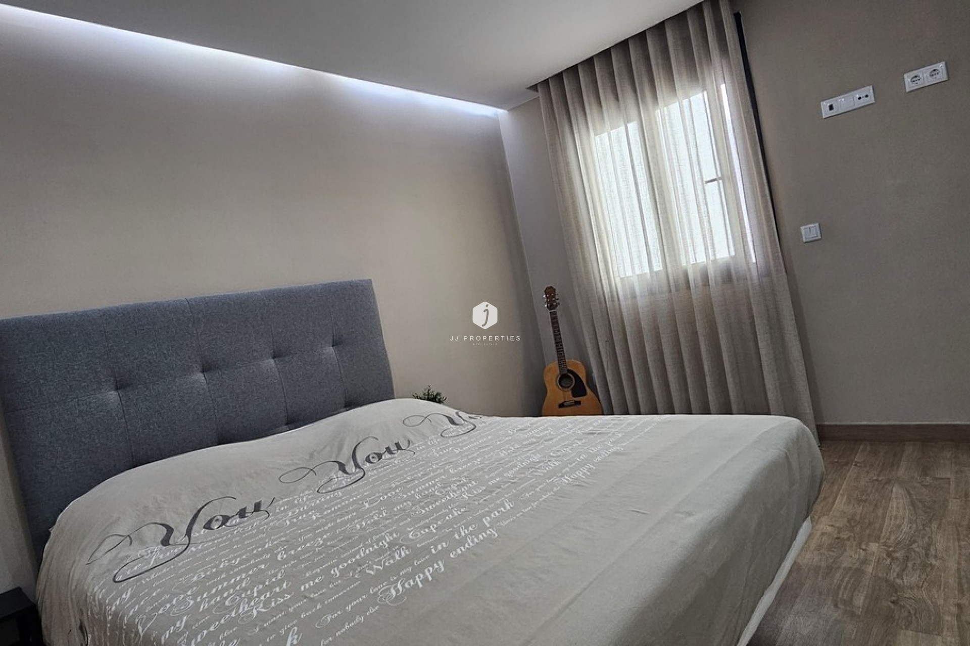 D'occasion - Villa -
Dolores - Sector 4