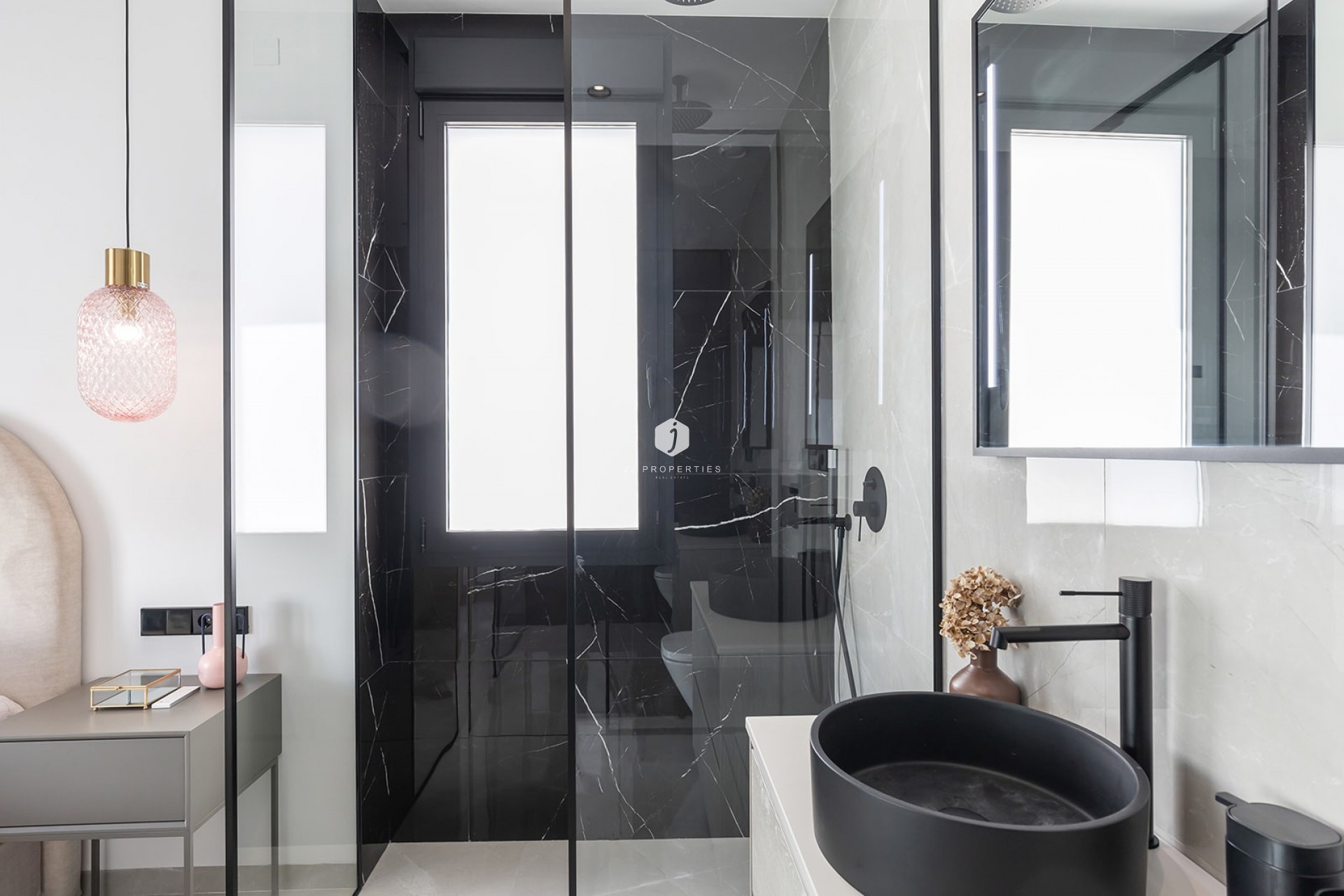 D'occasion - Villa -
El Chaparral - Inland