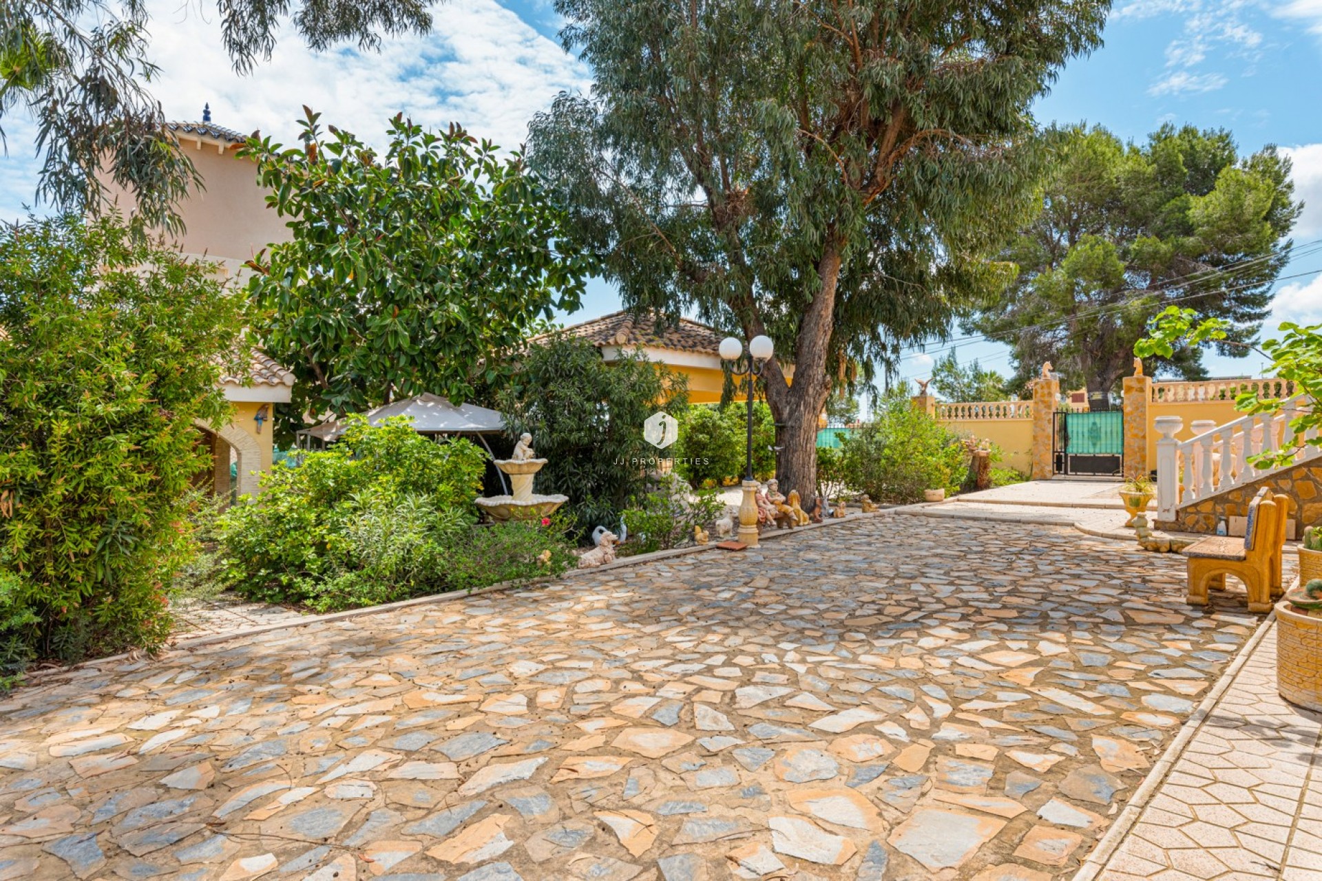 D'occasion - Villa -
Jacarilla - Inland